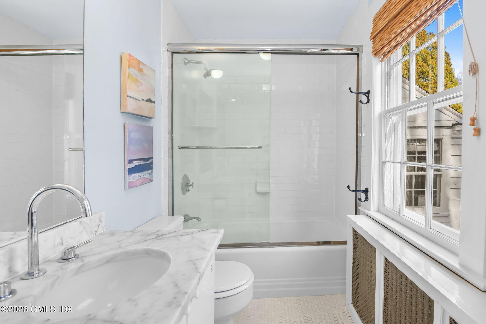 93 E Middle Patent Road