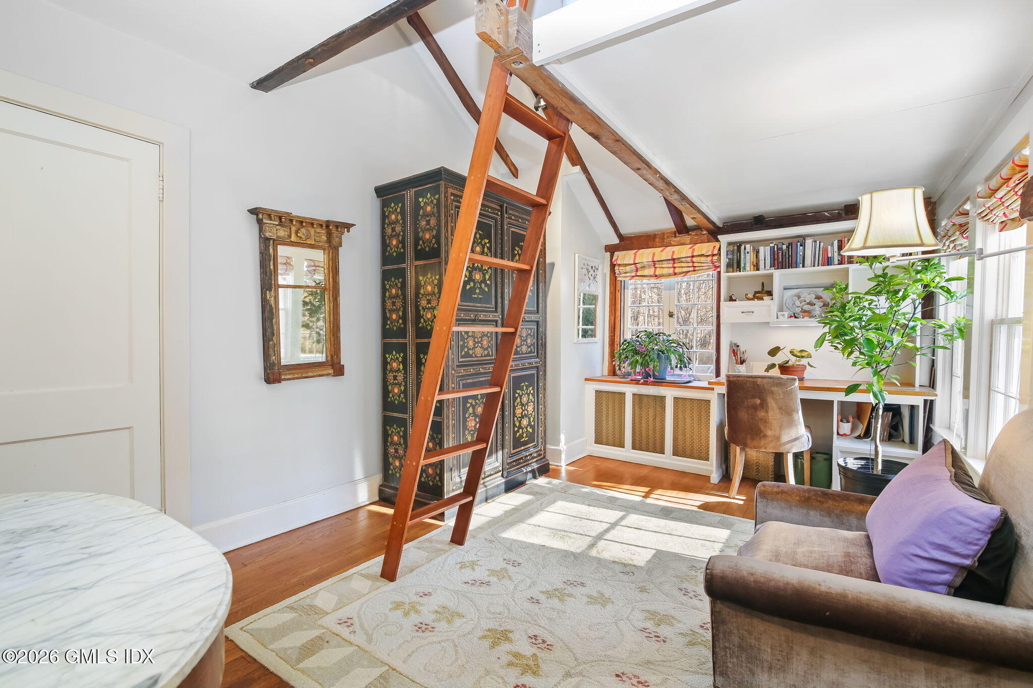 93 E Middle Patent Road