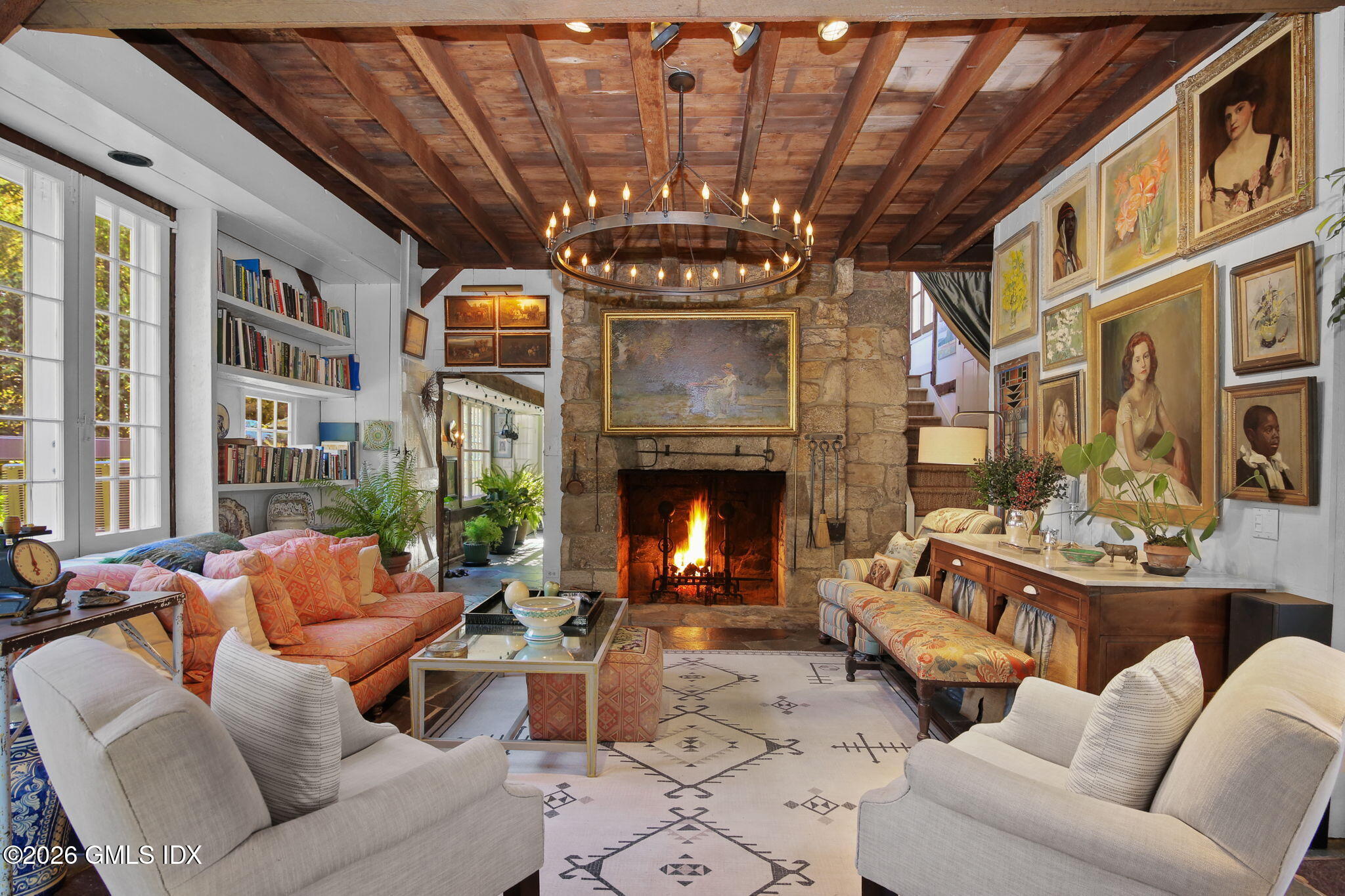 93 E Middle Patent Road