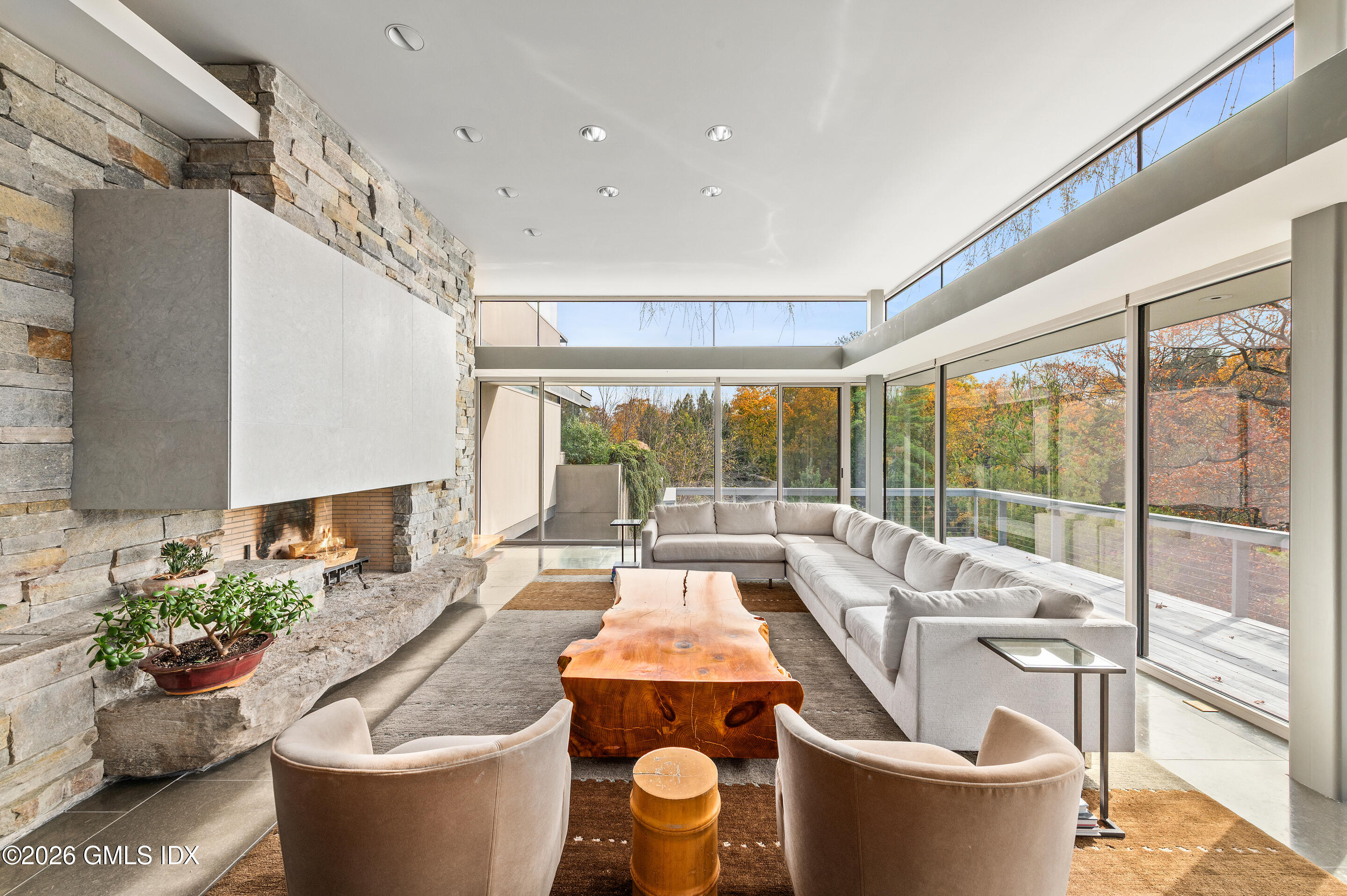 326-338 Stanwich Road