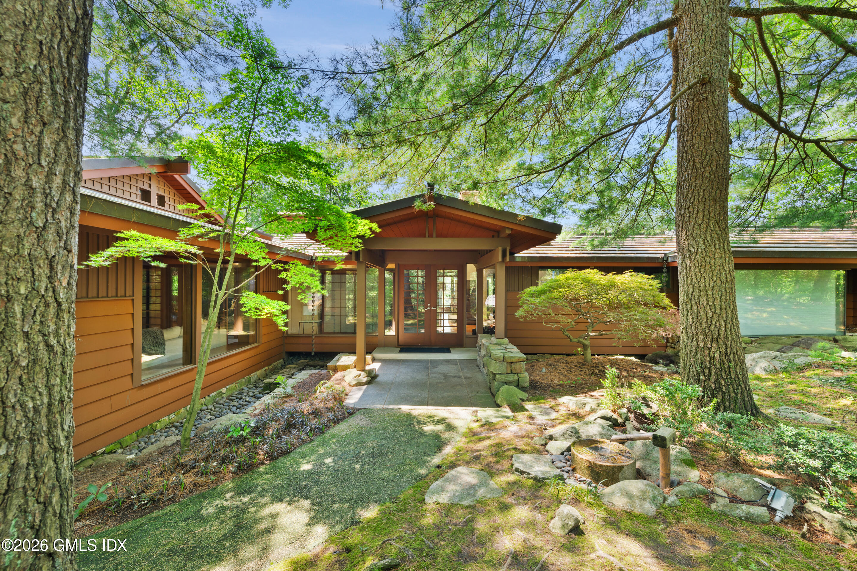 326-338 Stanwich Road