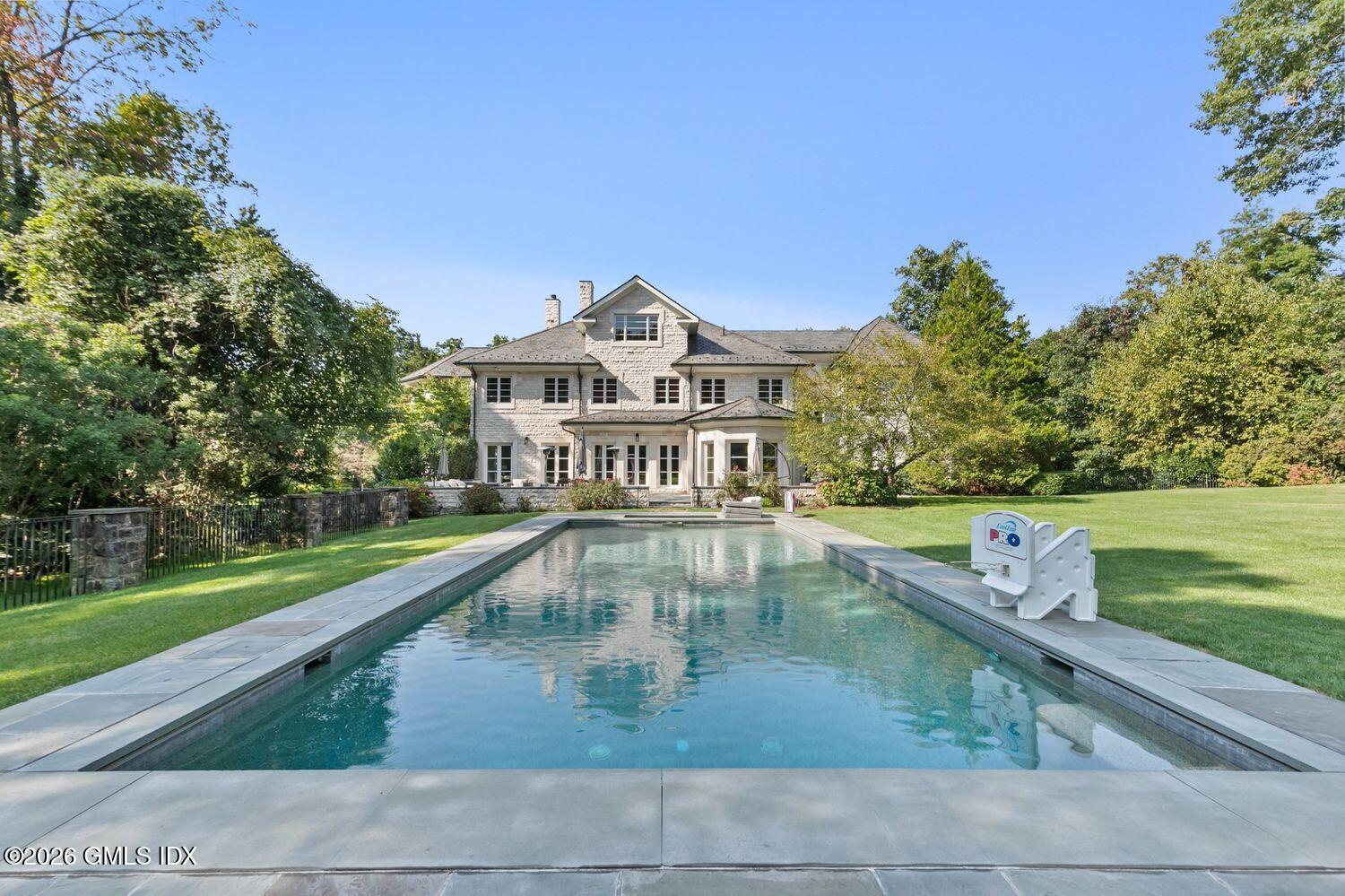 44 Hunting Ridge Road