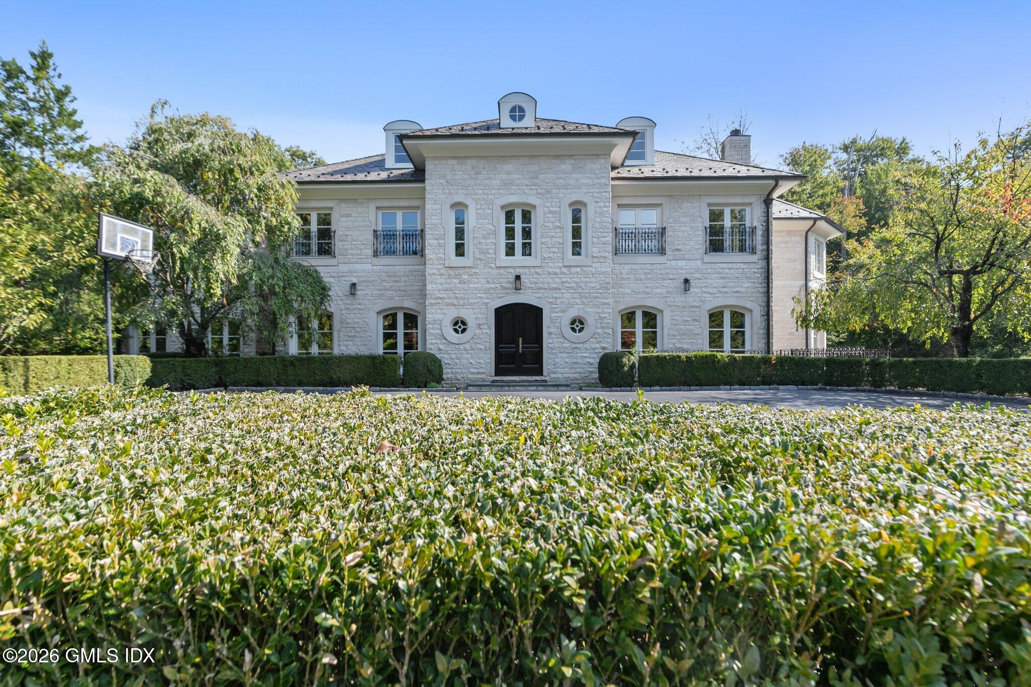 44 Hunting Ridge Road