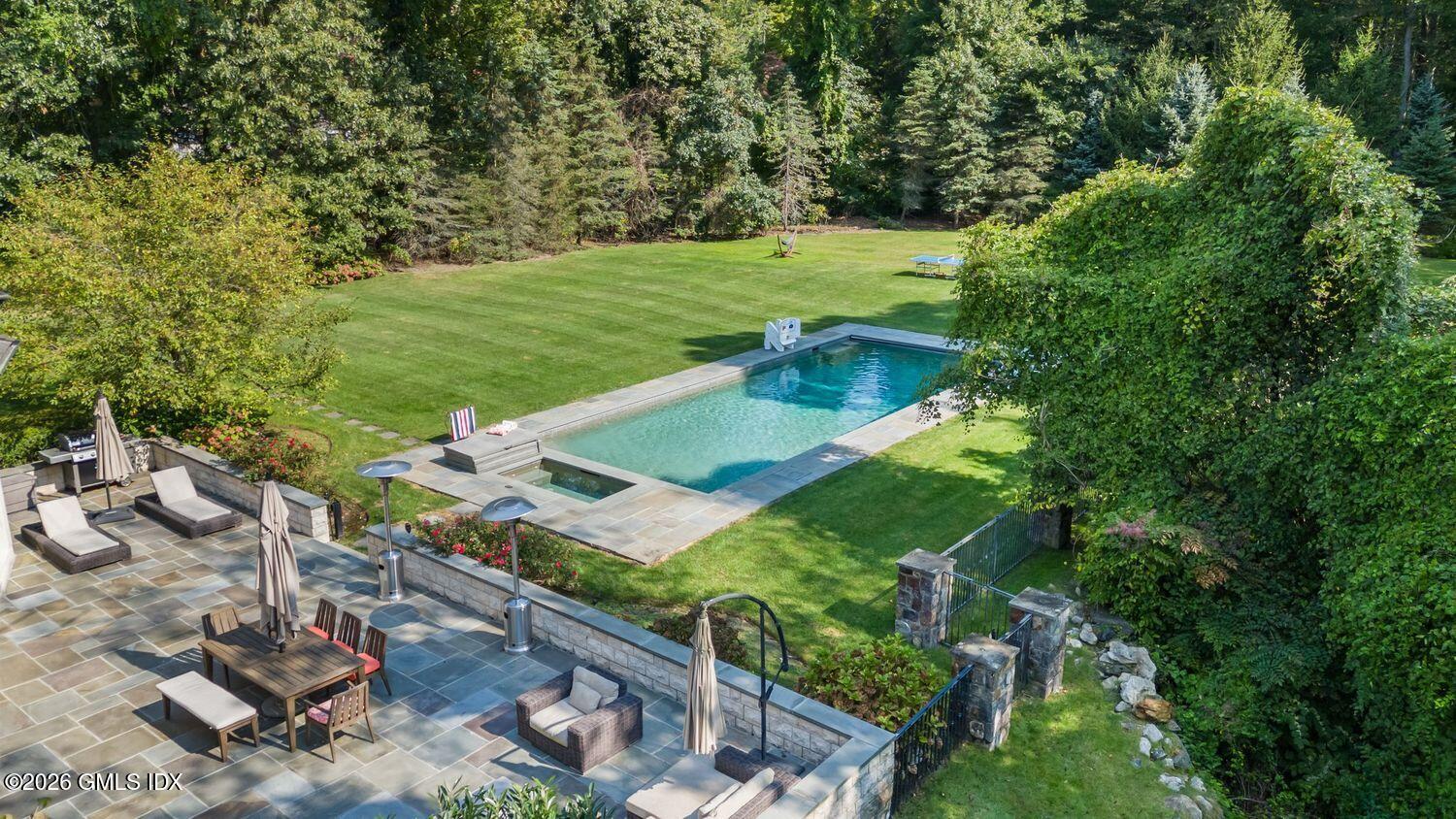 44 Hunting Ridge Road