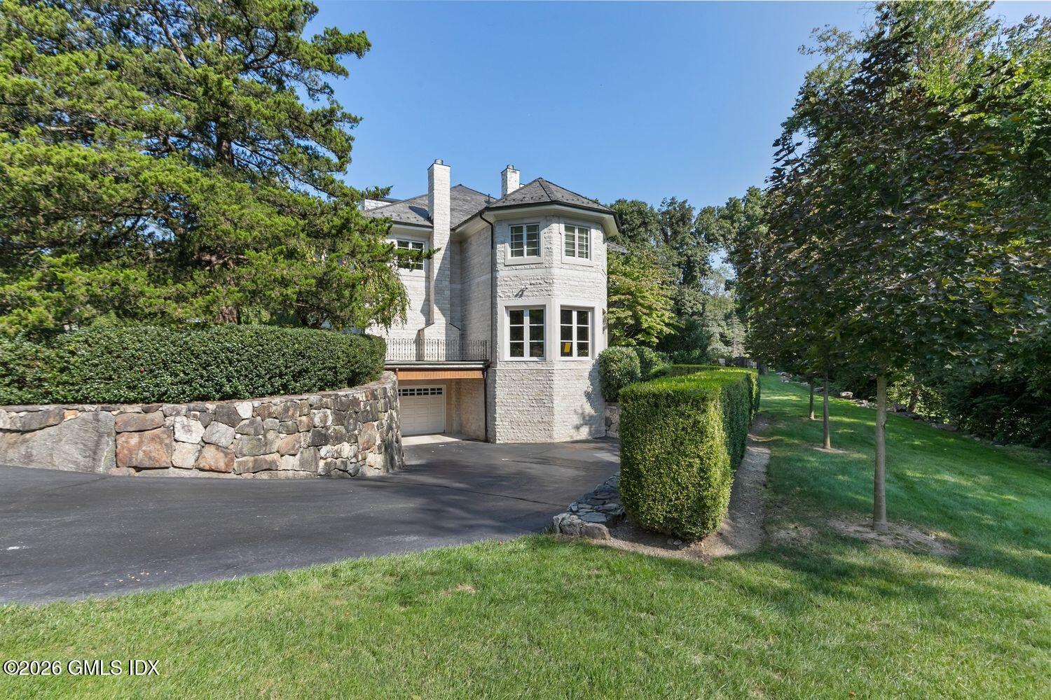 44 Hunting Ridge Road