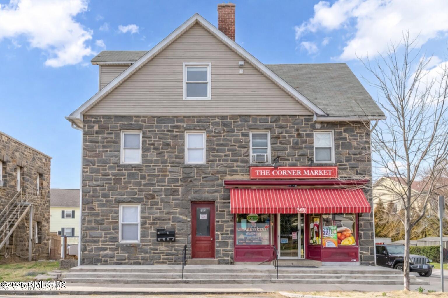 140 Hamilton Avenue 1