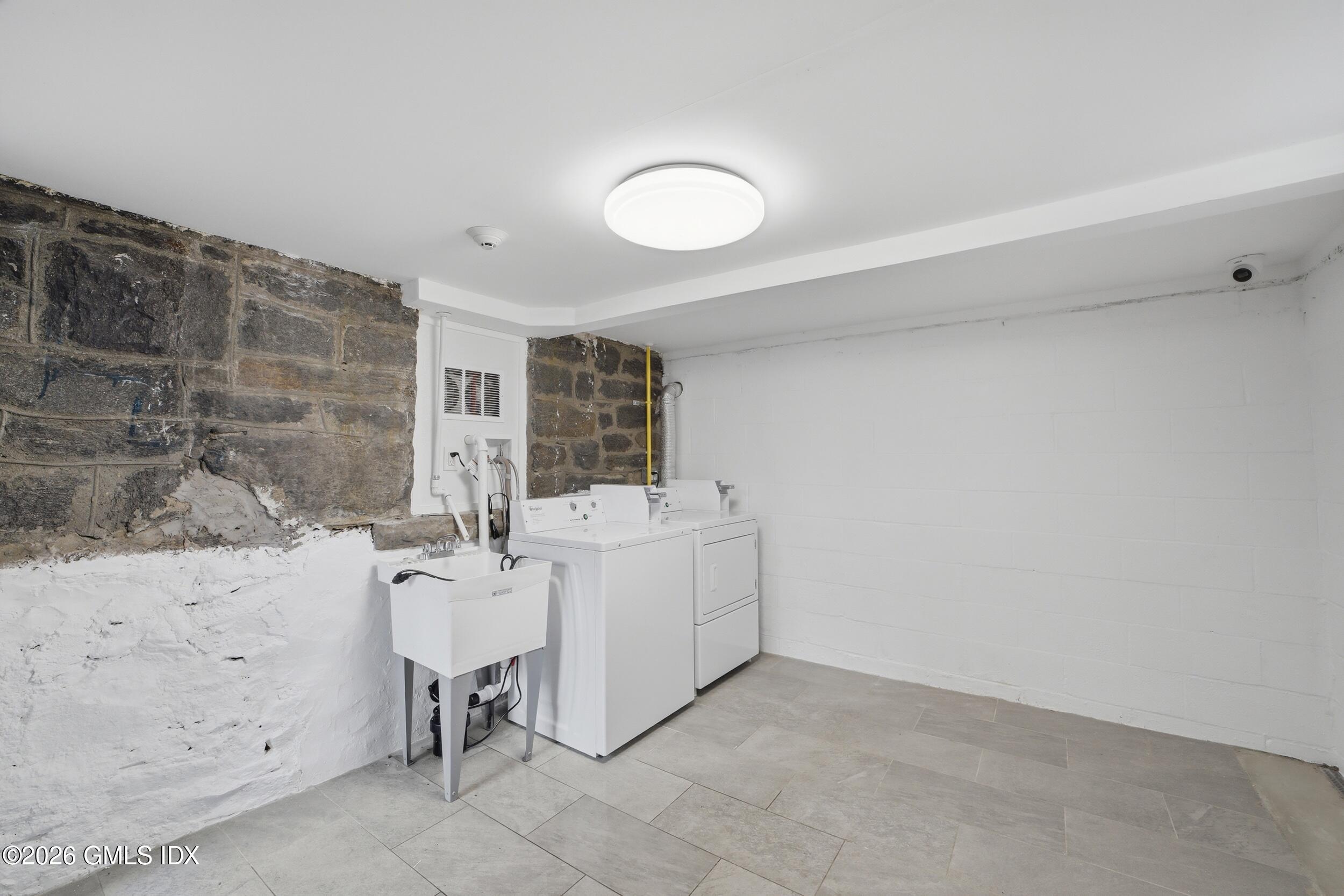 140 Hamilton Avenue 1