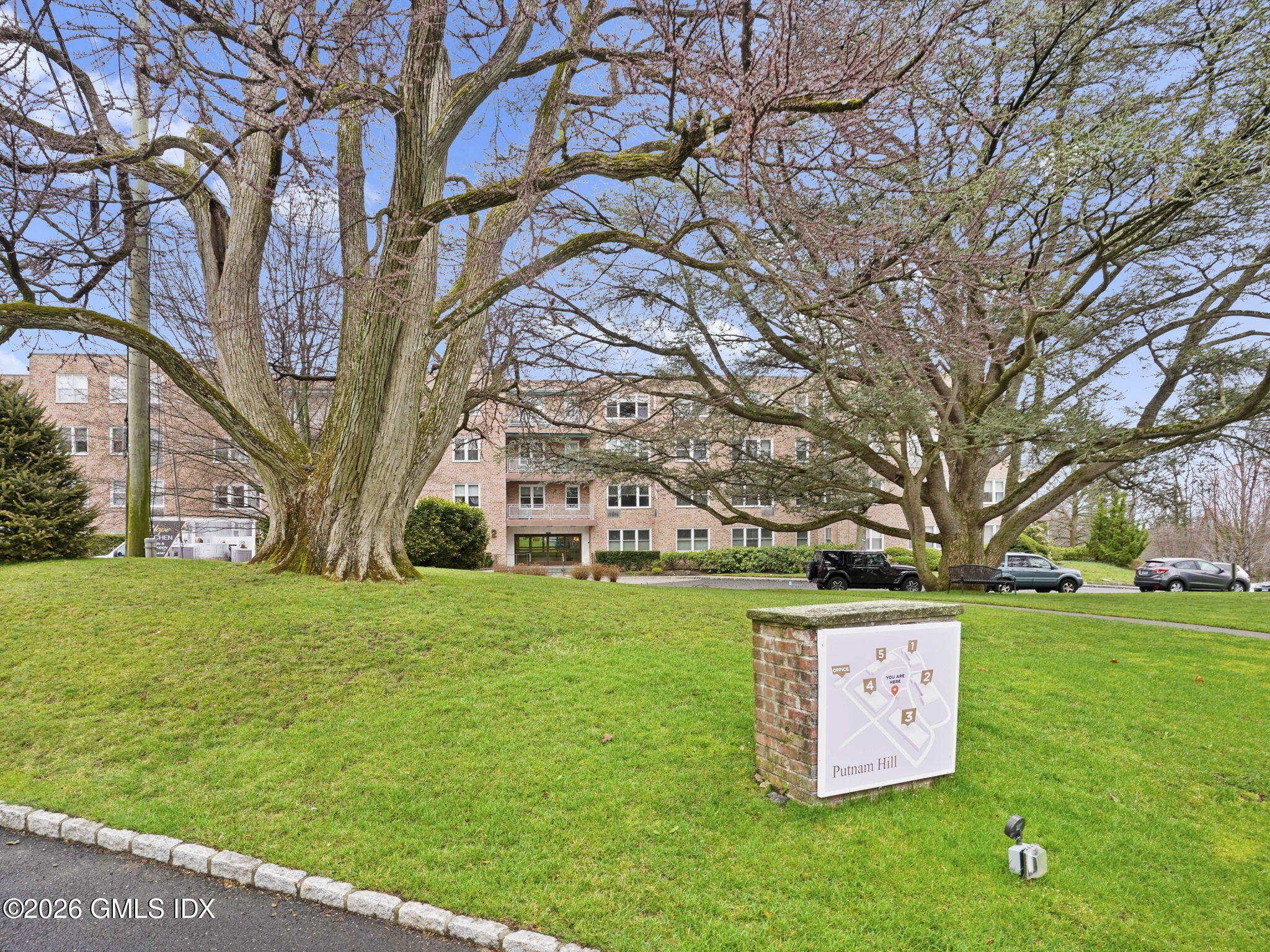 2 Putnam Hill 1A