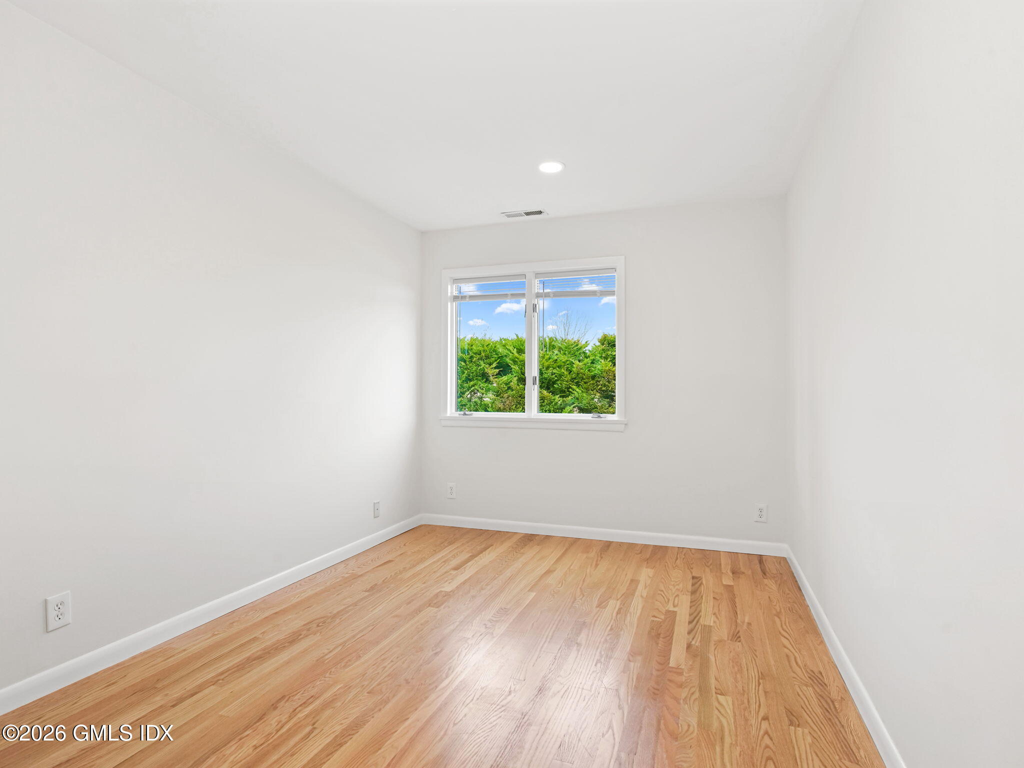 80 Tomac Avenue
