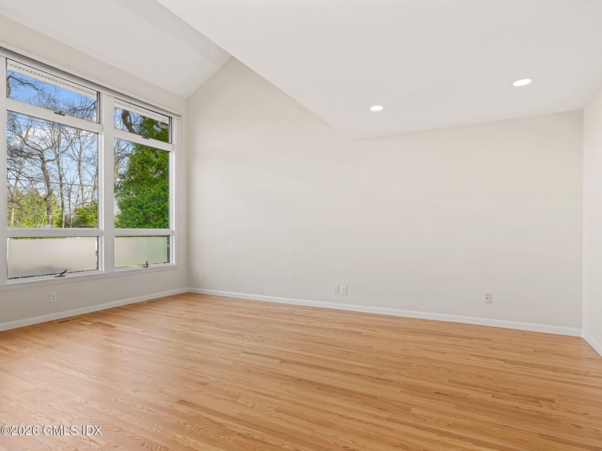 80 Tomac Avenue