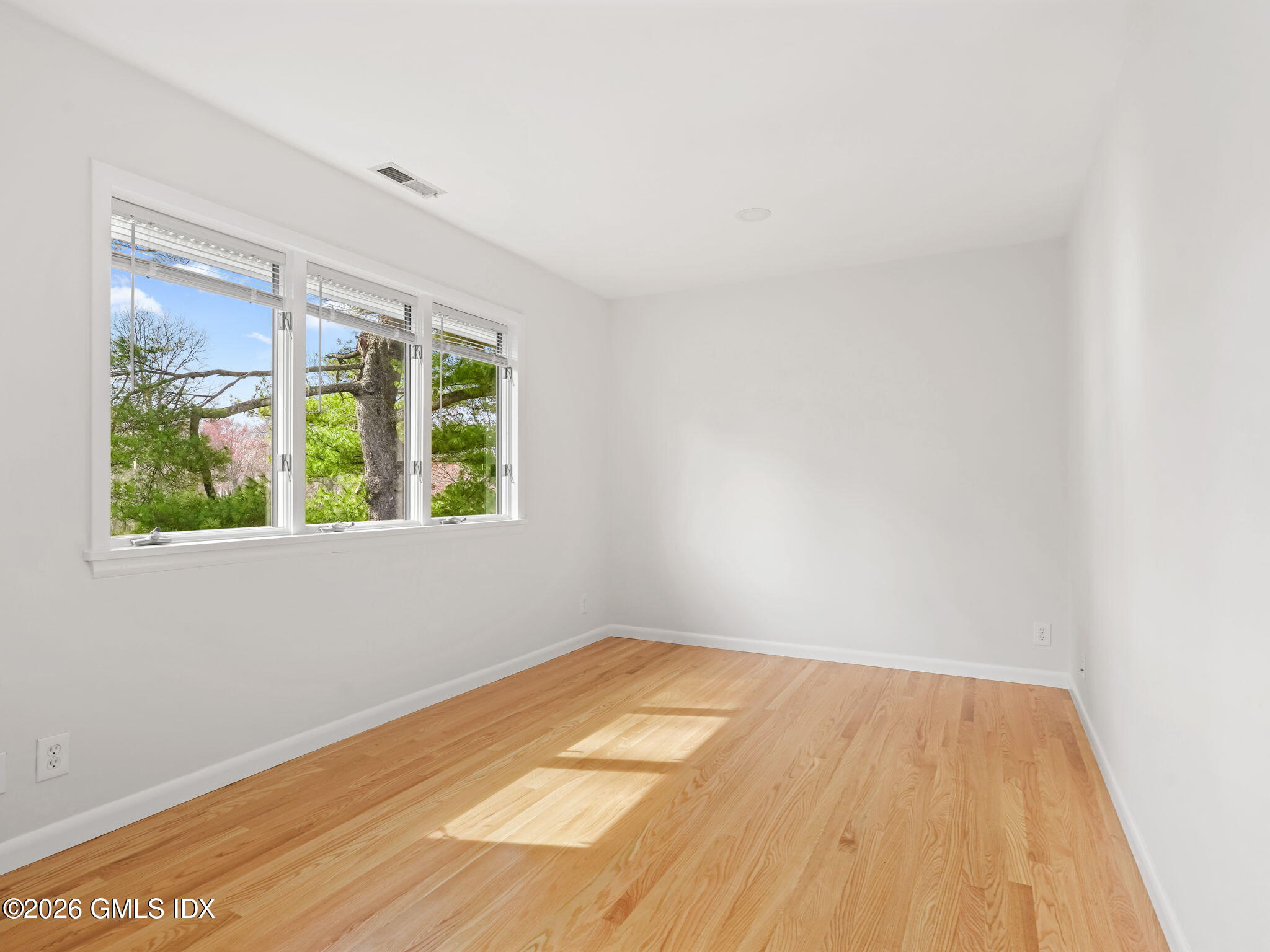 80 Tomac Avenue
