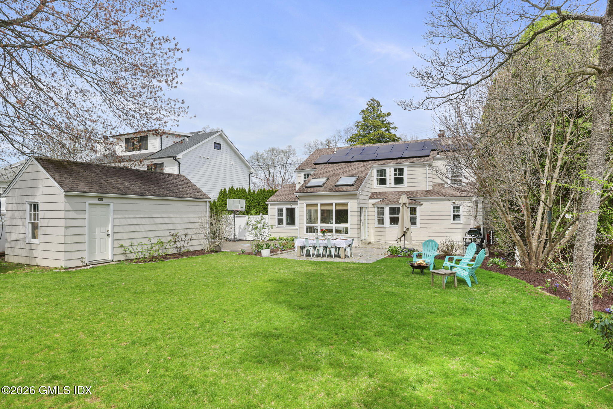 64 Summit Road