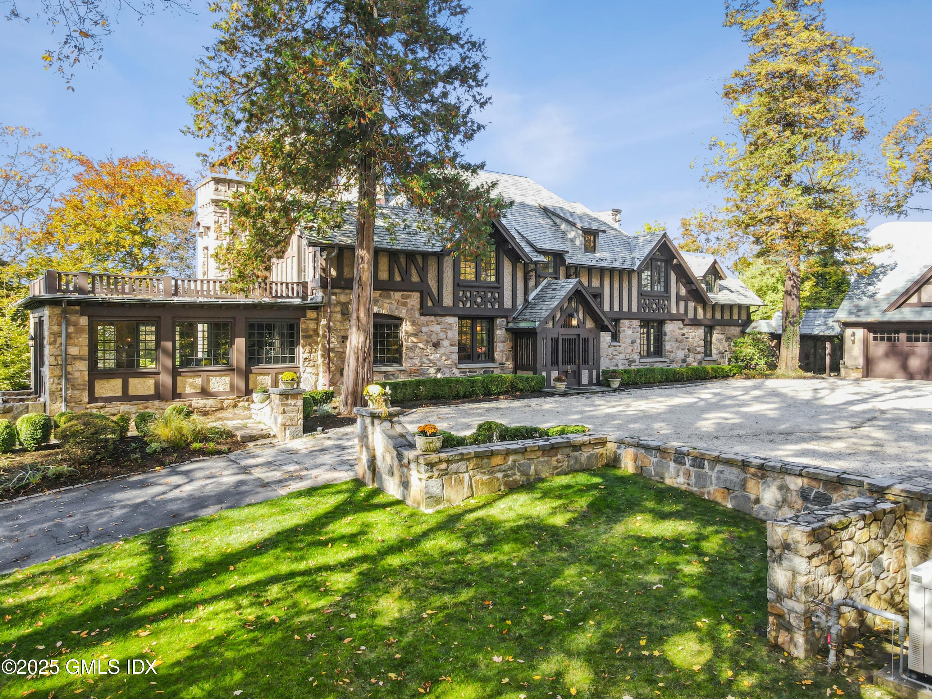 47 Carriglea Drive