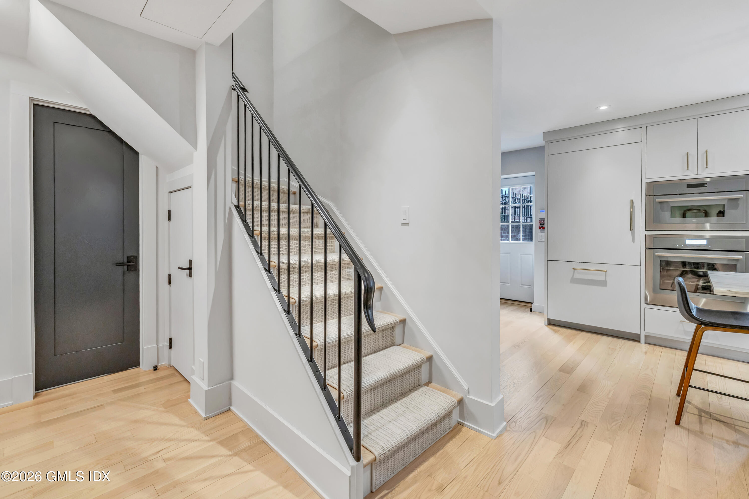 11 Lafayette Court APT 1C