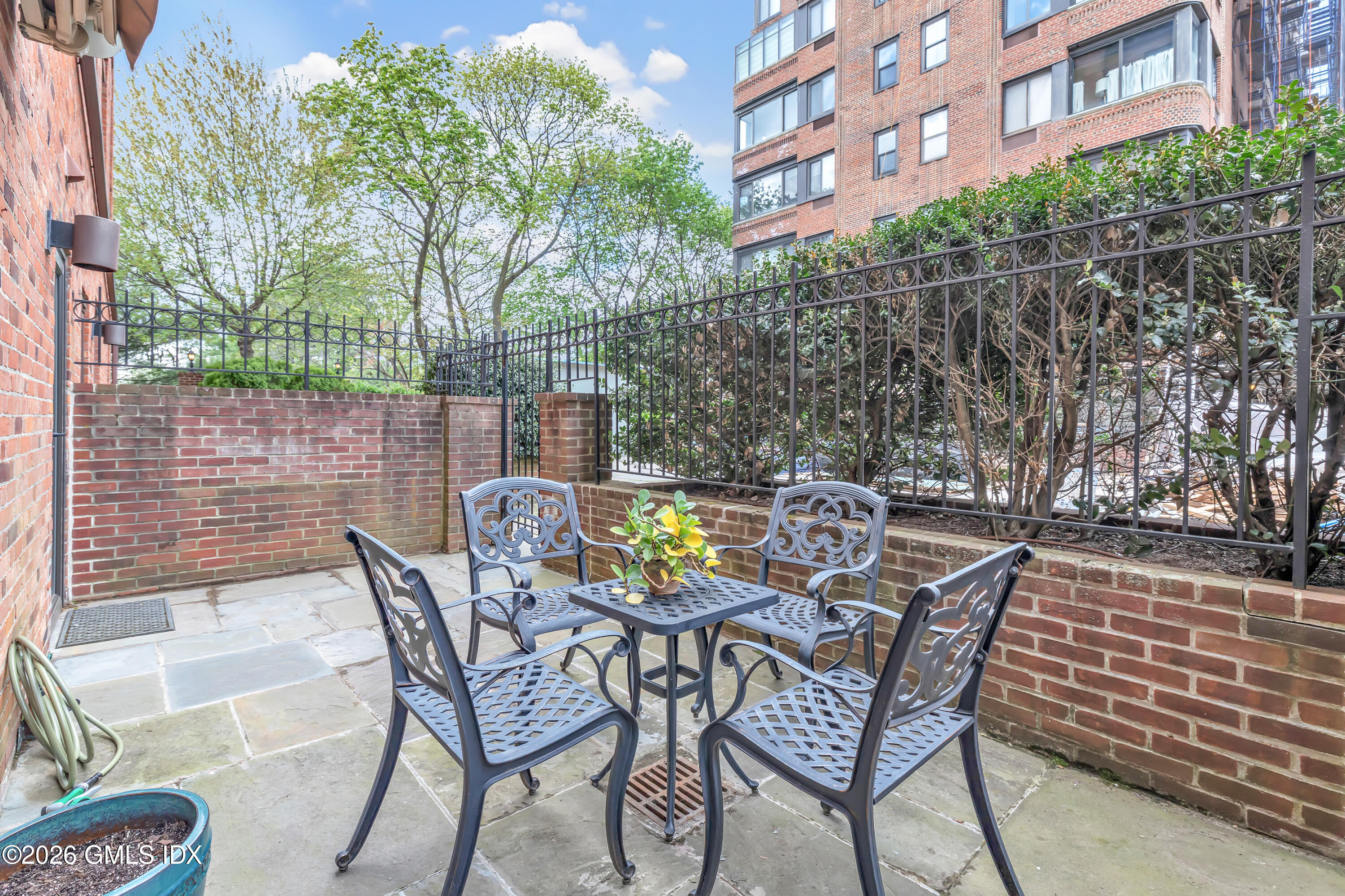 11 Lafayette Court APT 1C