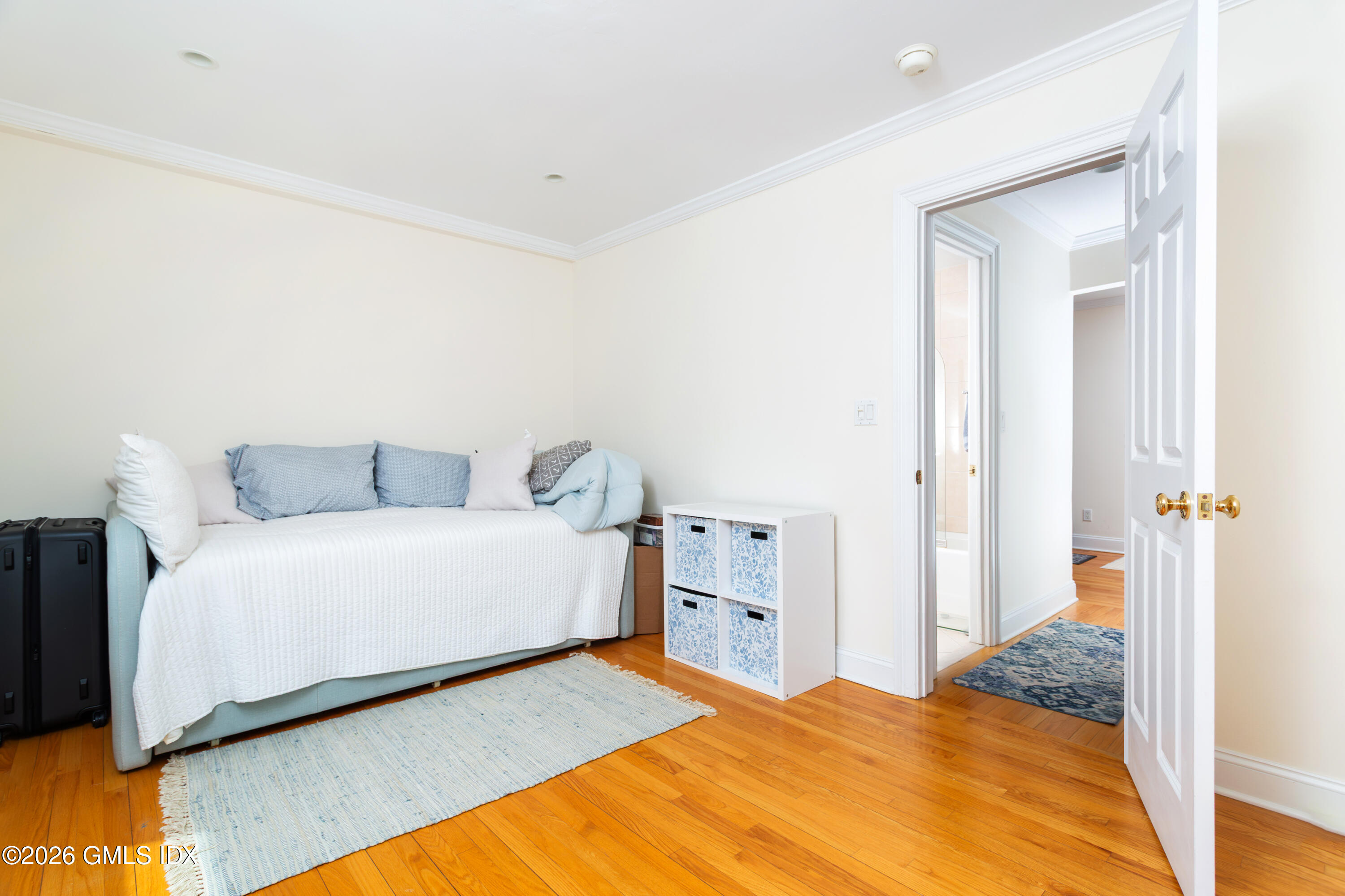 52 Lafayette Place APT 1H