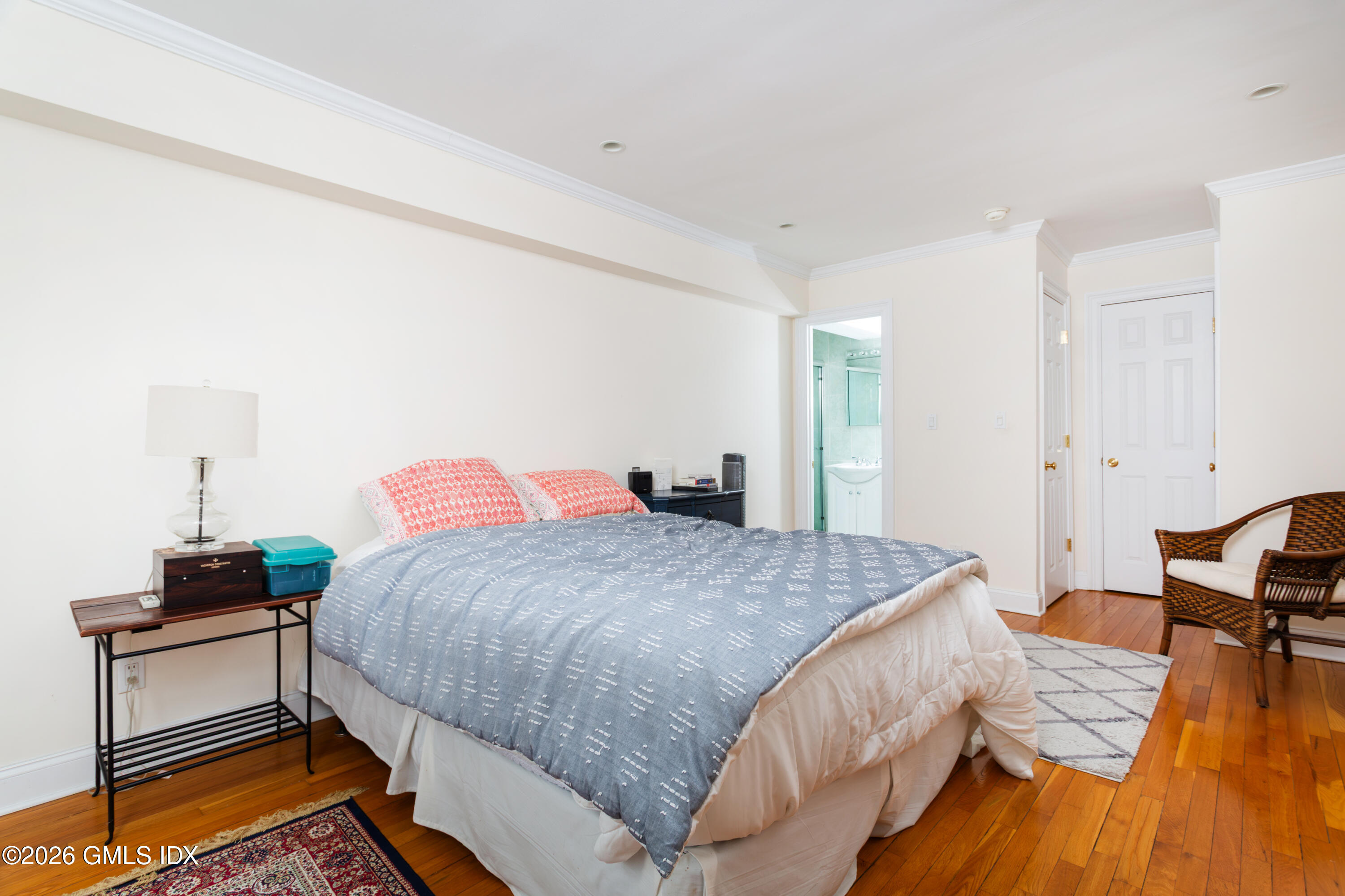 52 Lafayette Place APT 1H