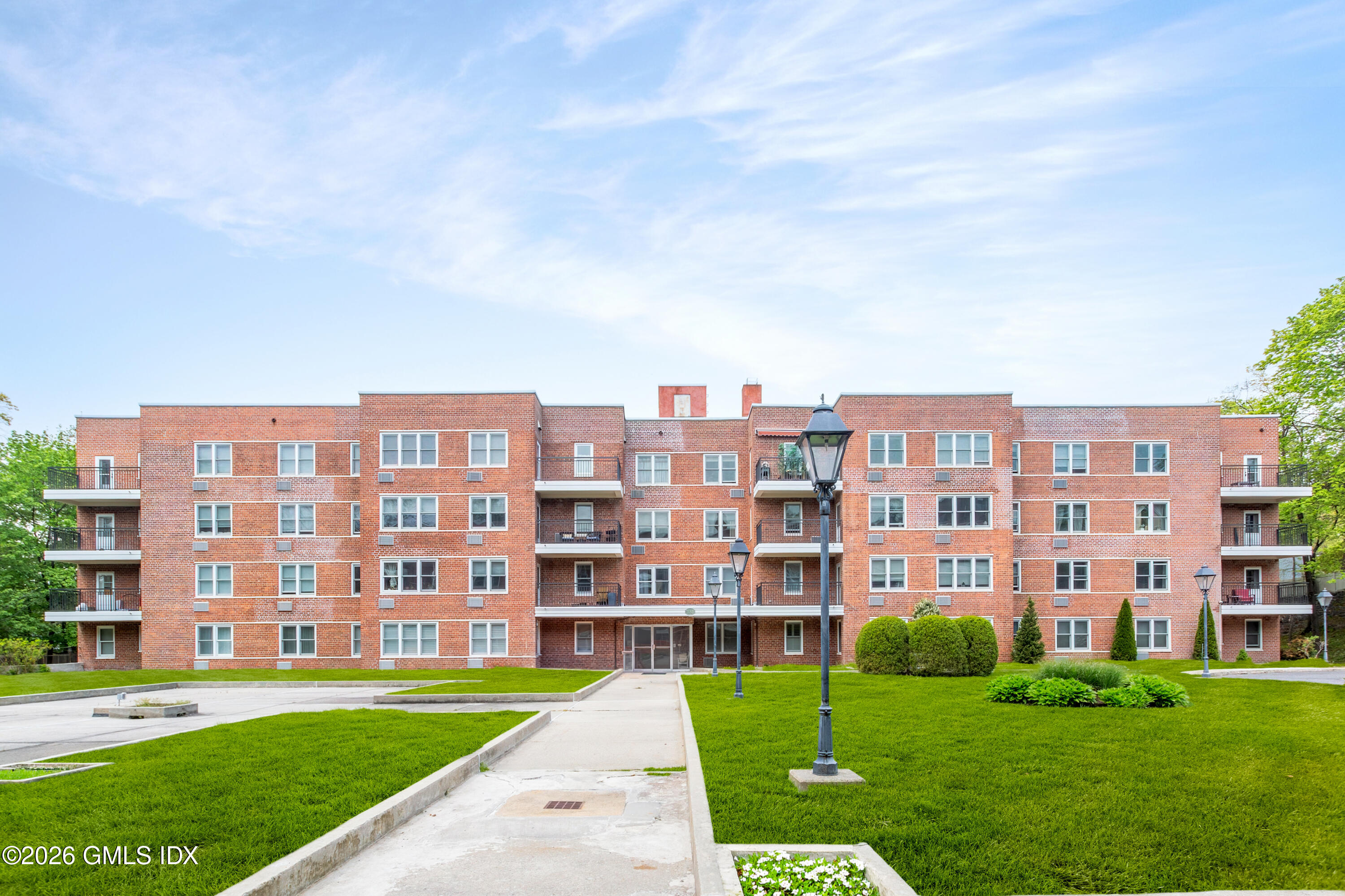 52 Lafayette Place APT 1H
