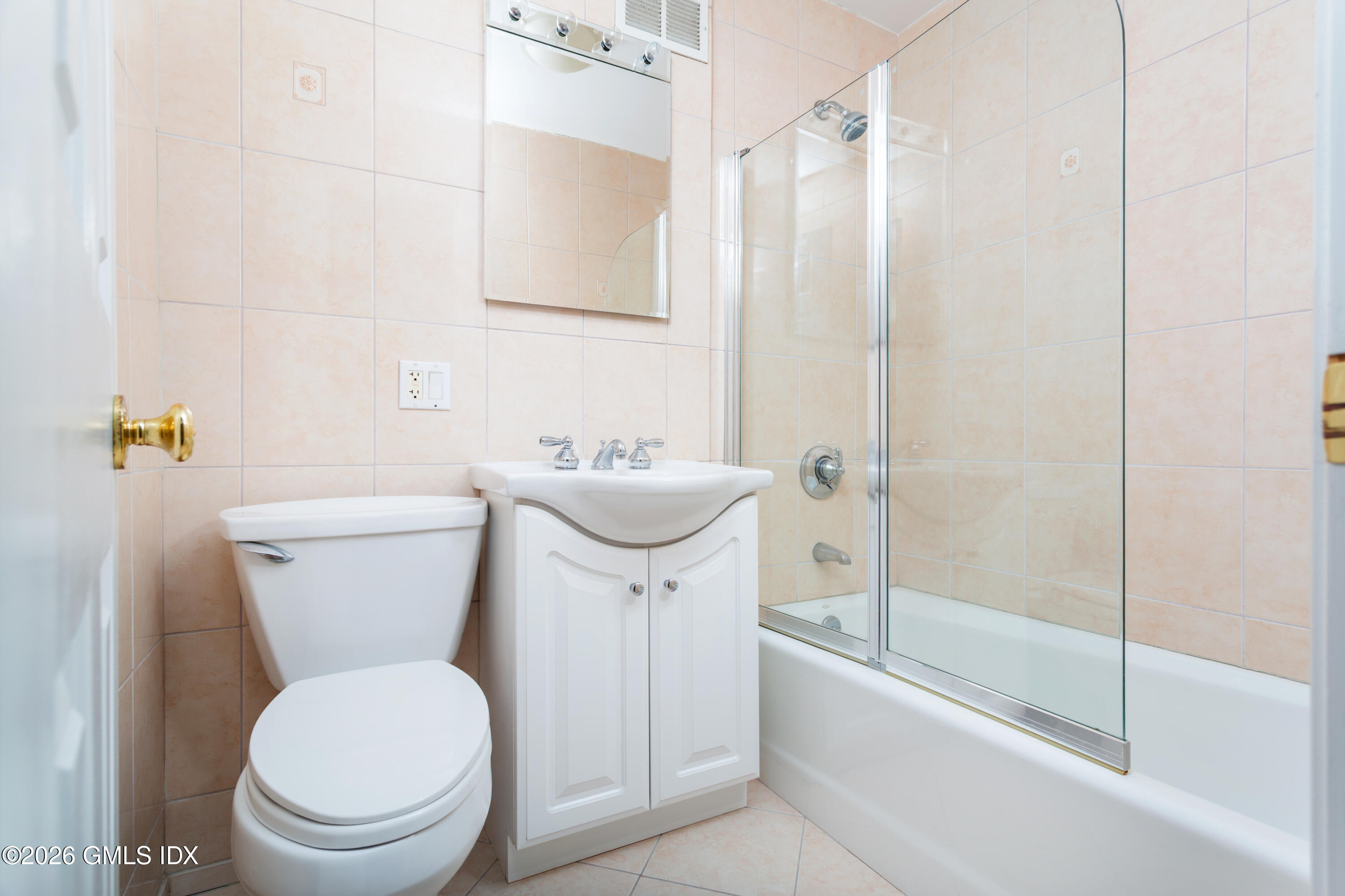 52 Lafayette Place APT 1H