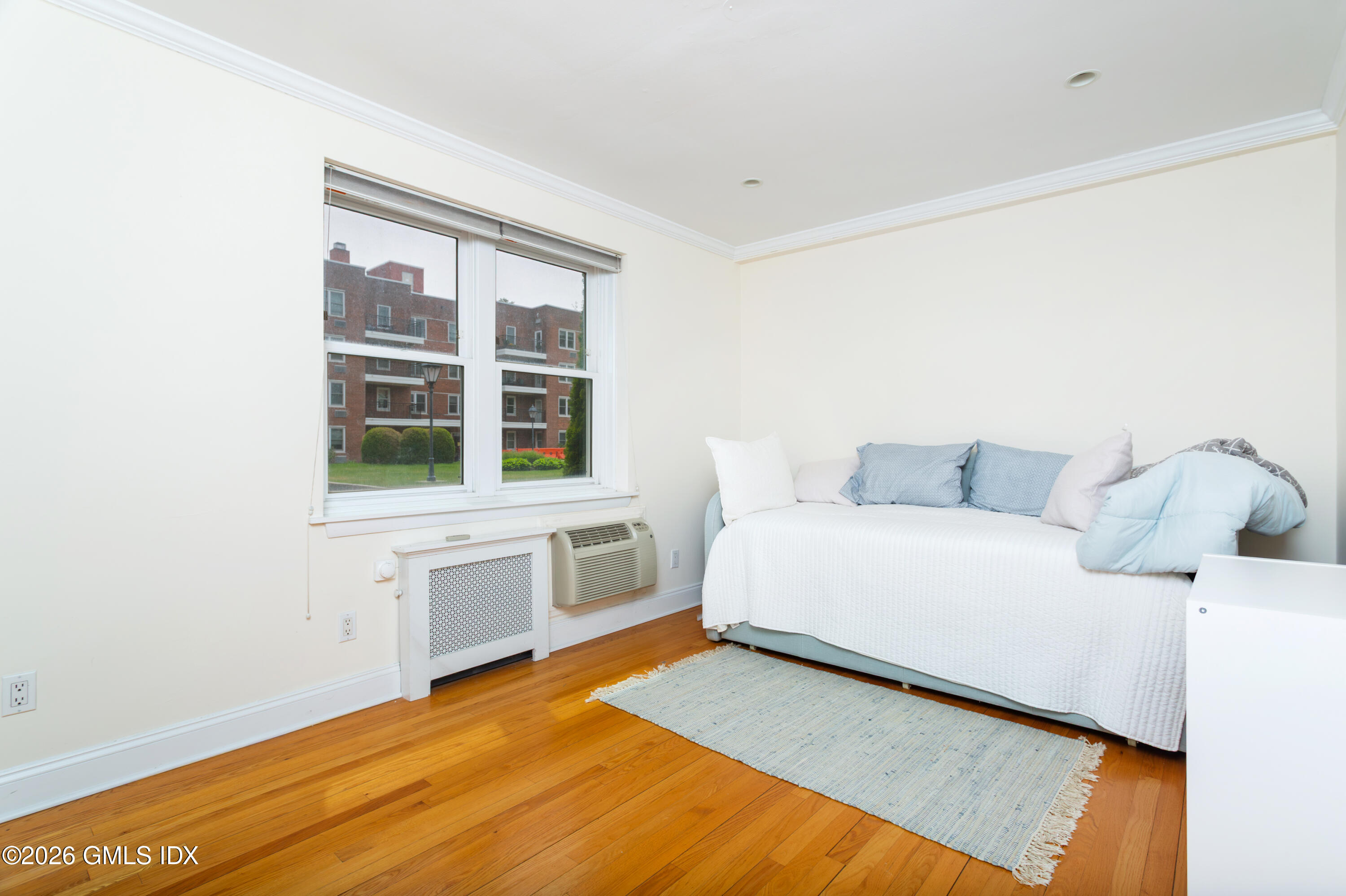 52 Lafayette Place APT 1H