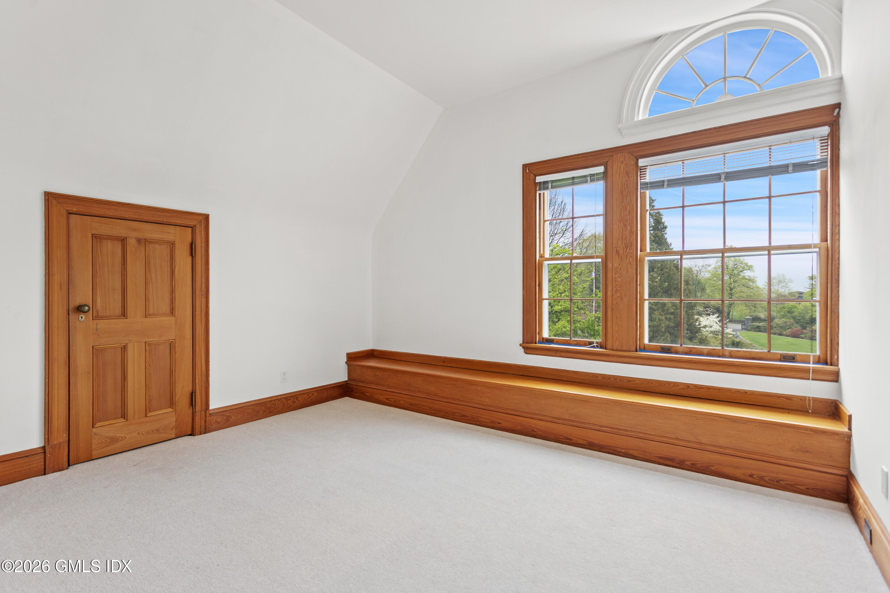 98 Byram Shore Road Carriage House