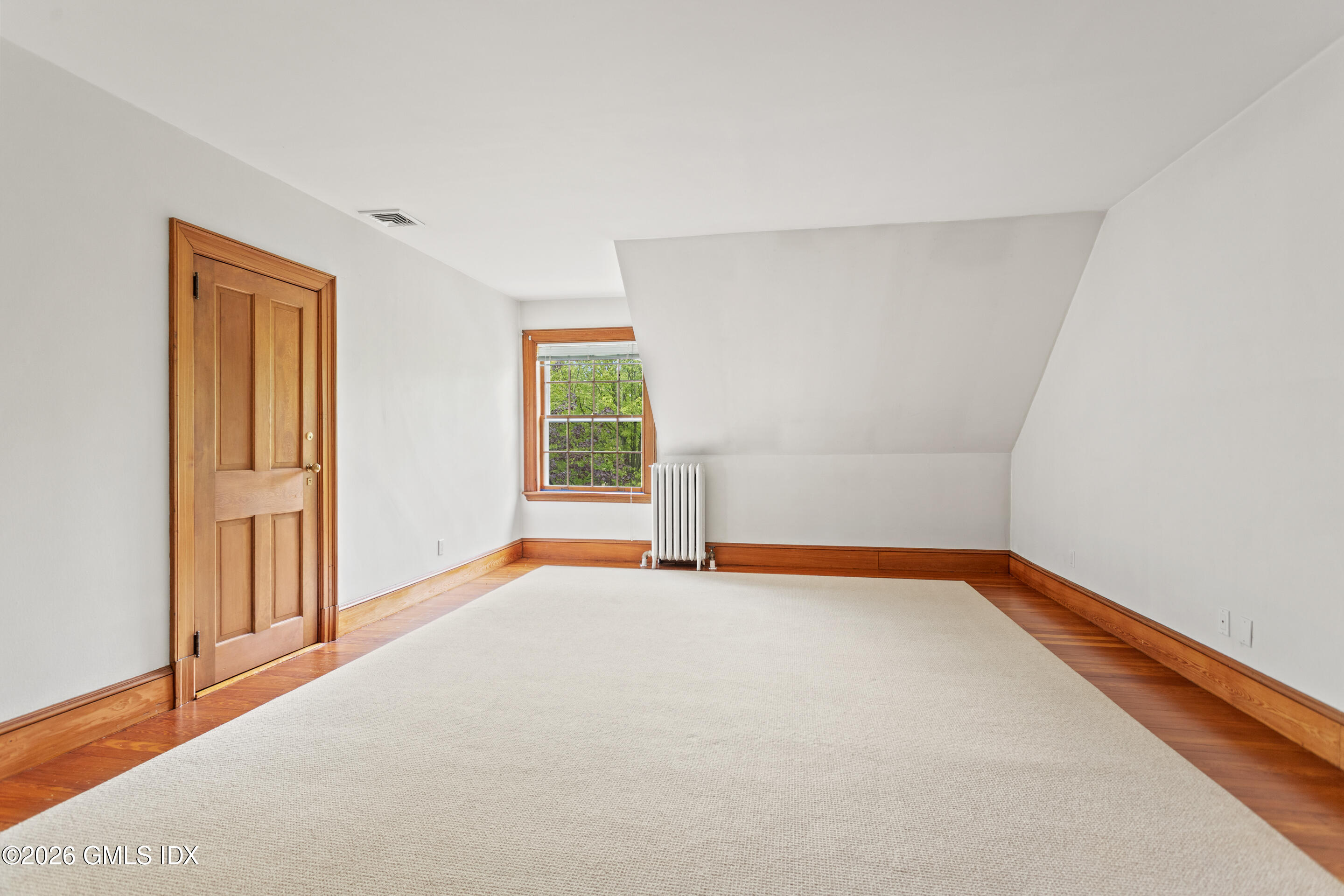 98 Byram Shore Road Carriage House