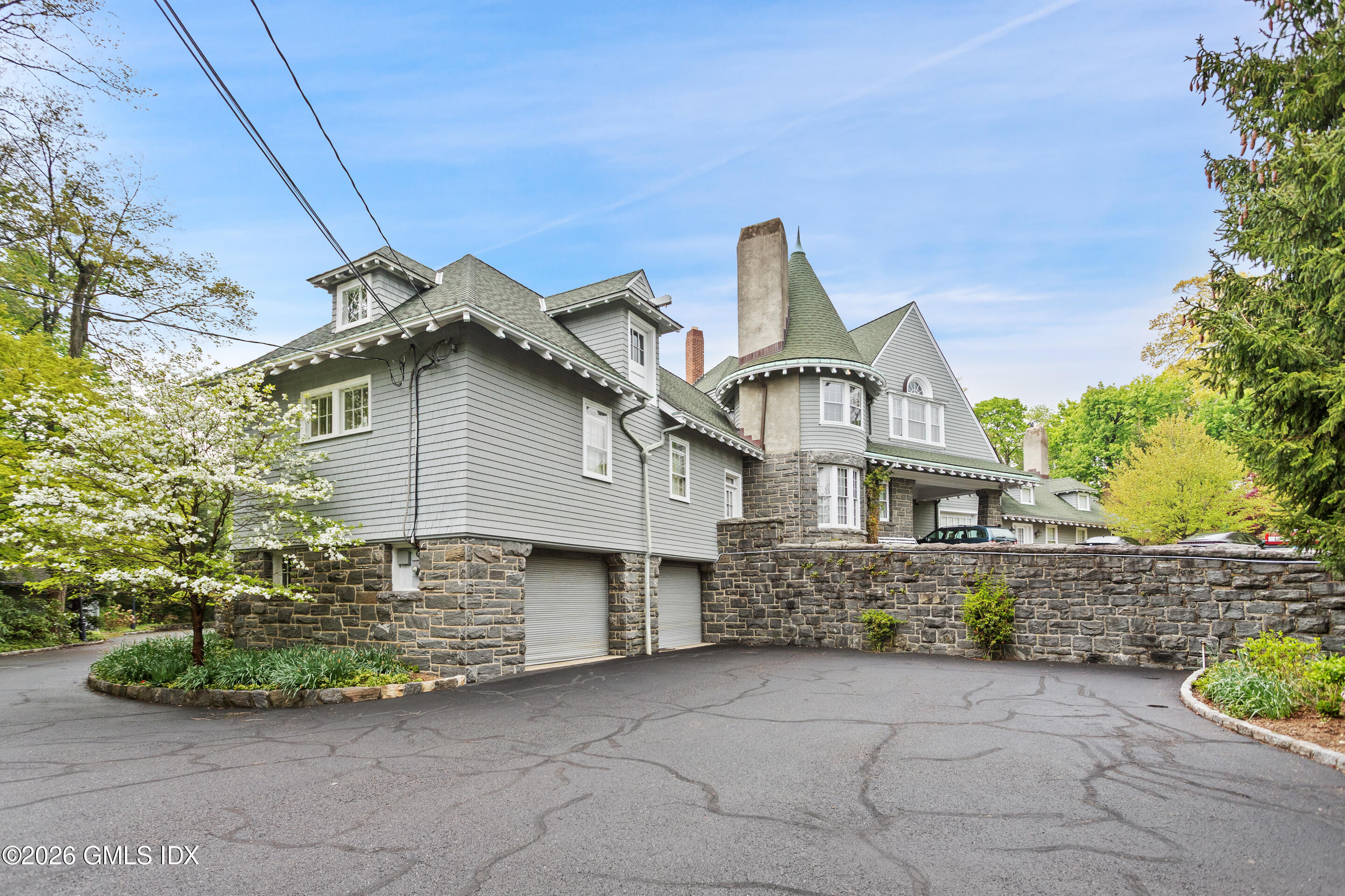 98 Byram Shore Road Carriage House