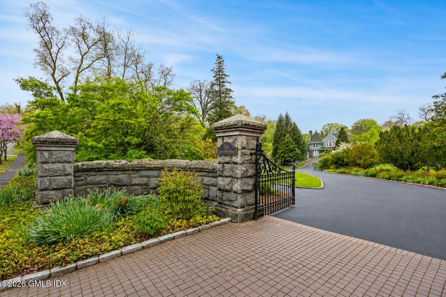 98 Byram Shore Road Carriage House