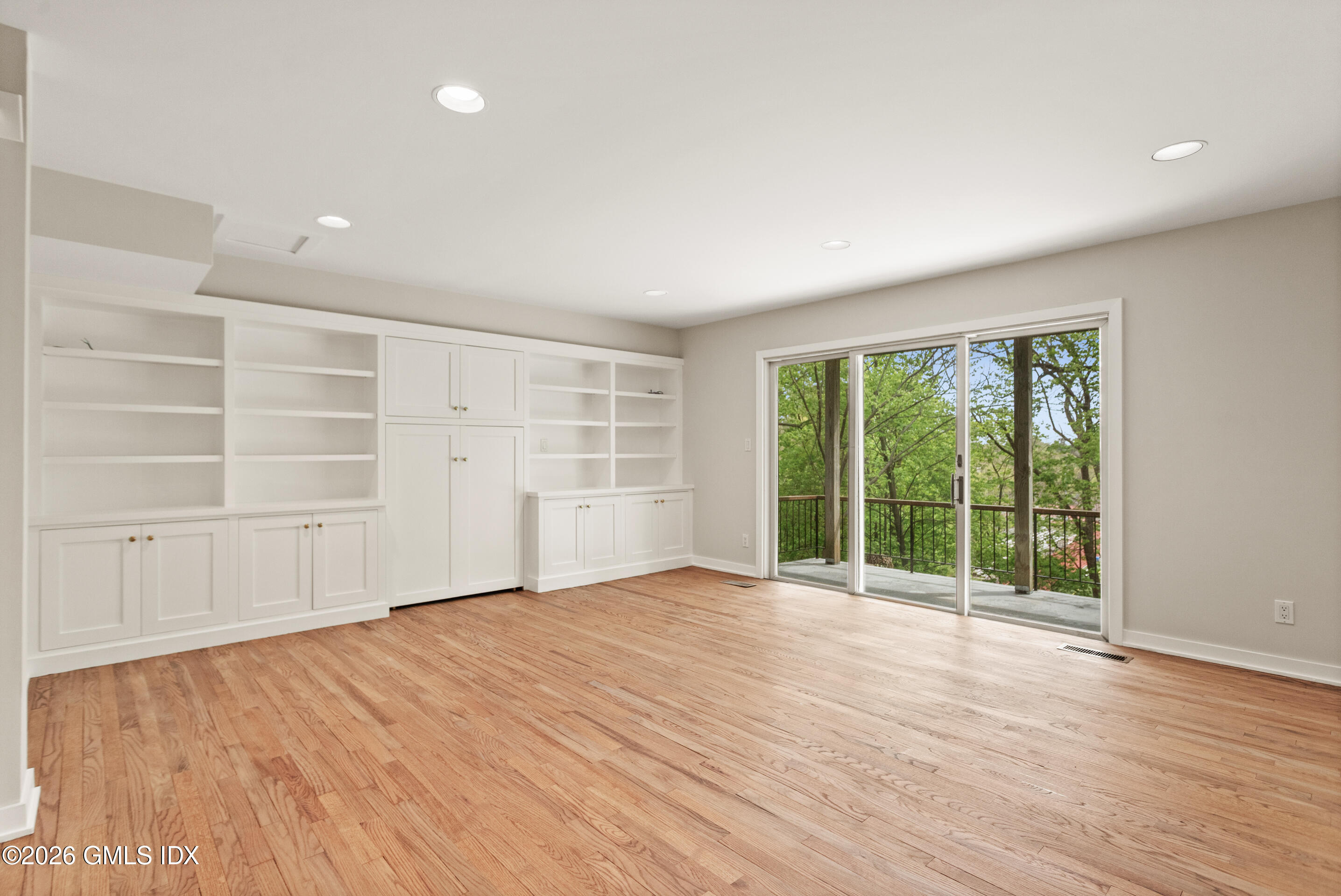 1 Old Church Road APT 6