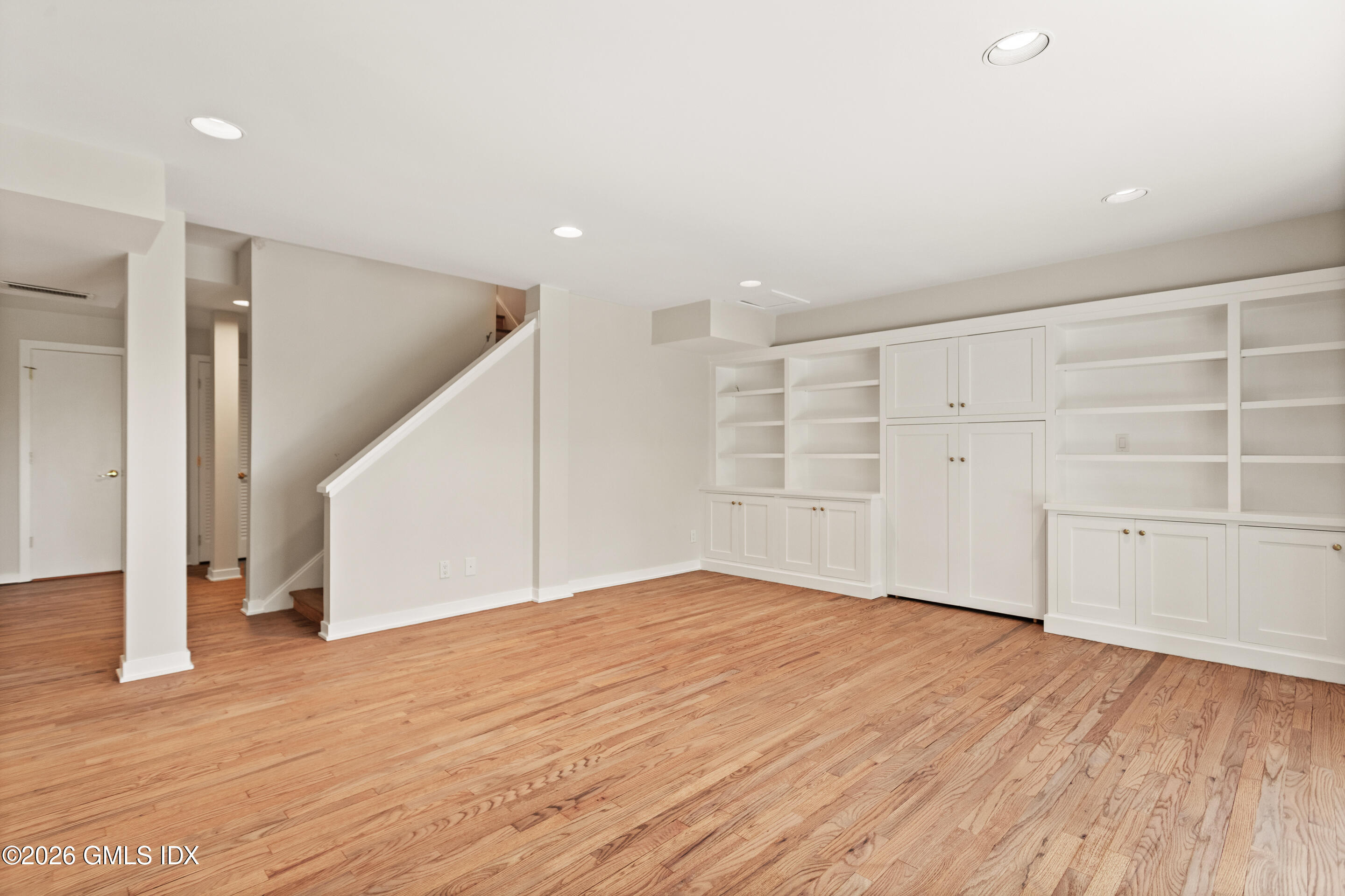 1 Old Church Road APT 6