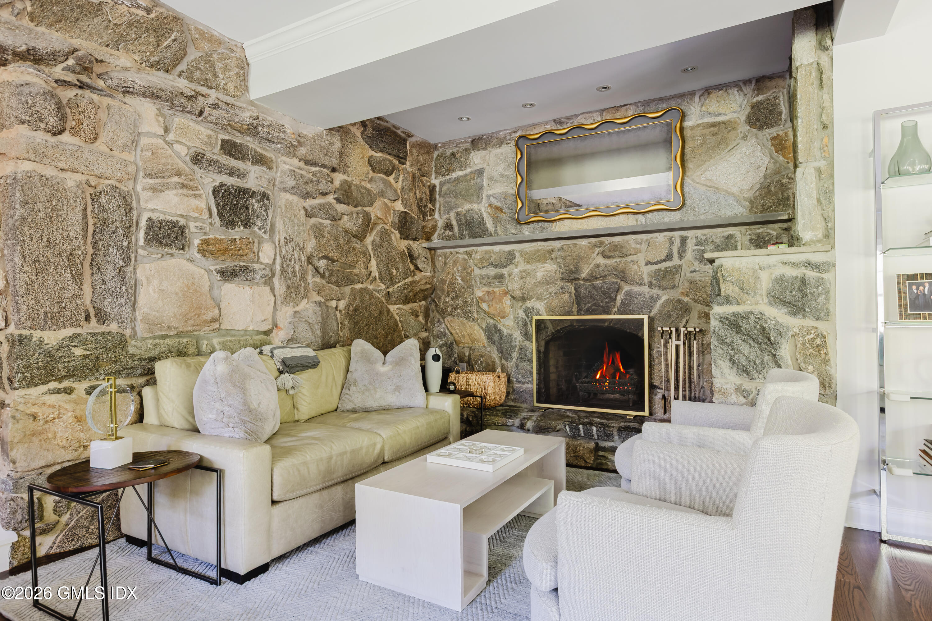 17 Brookside Park