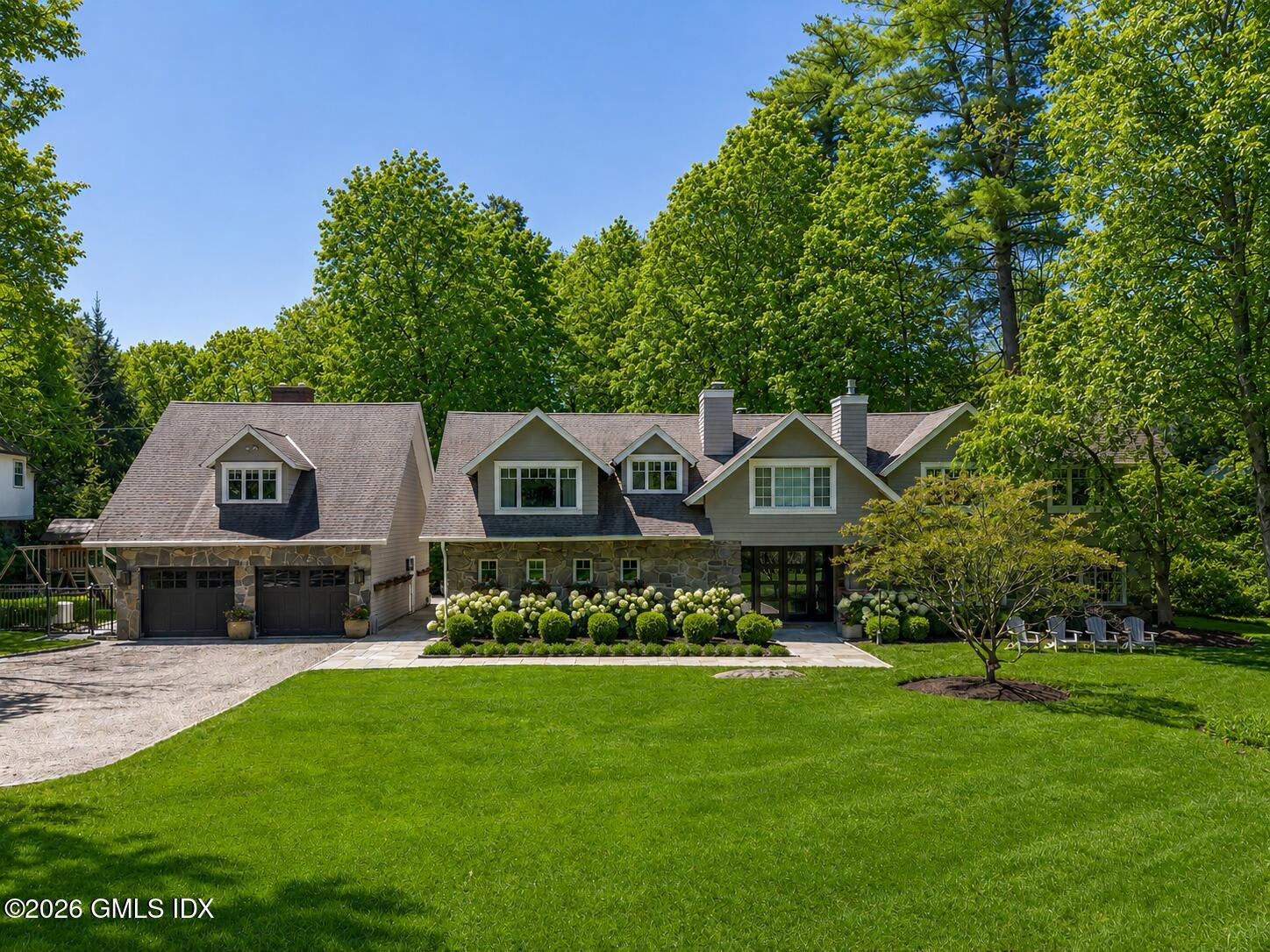 17 Brookside Park