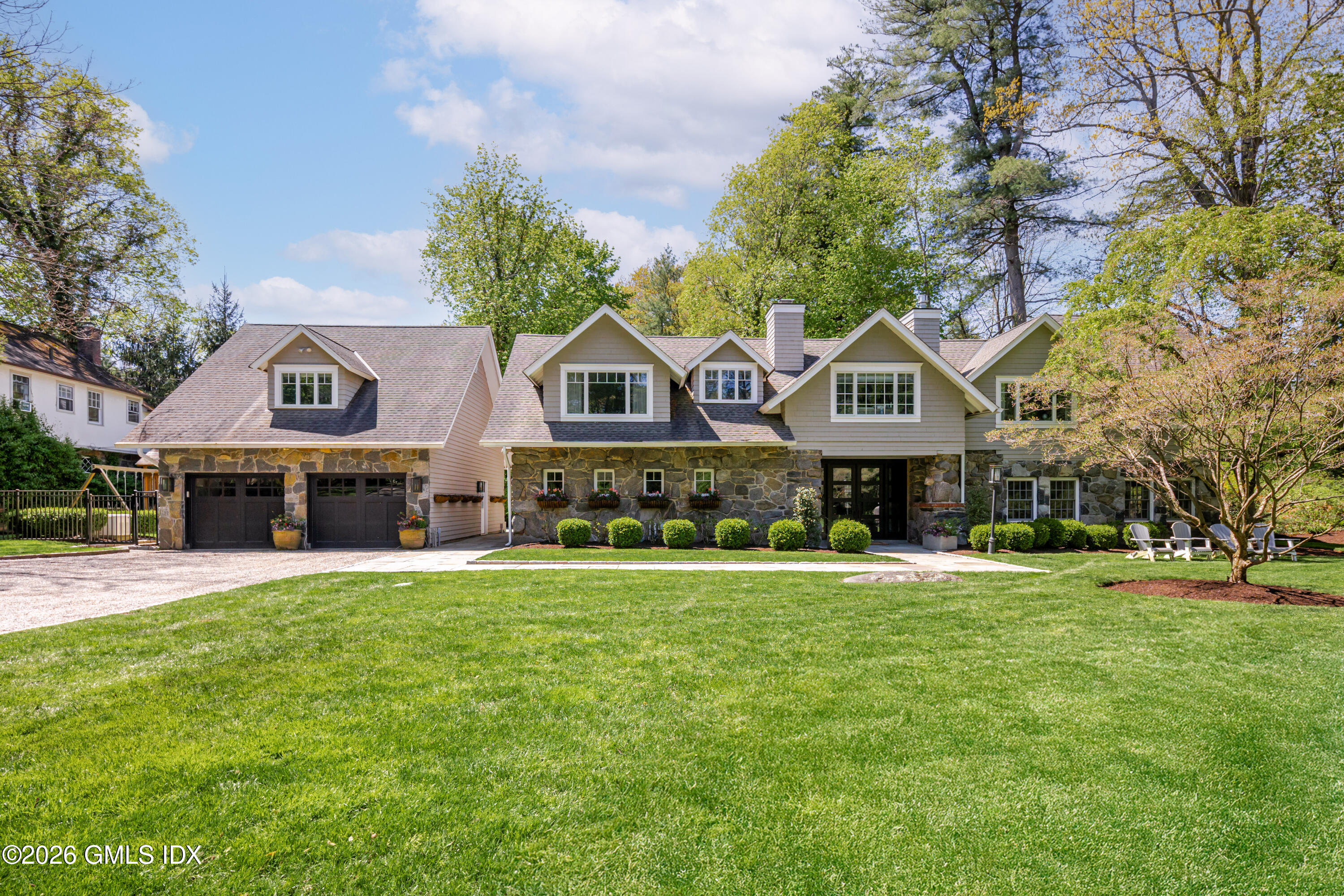 17 Brookside Park