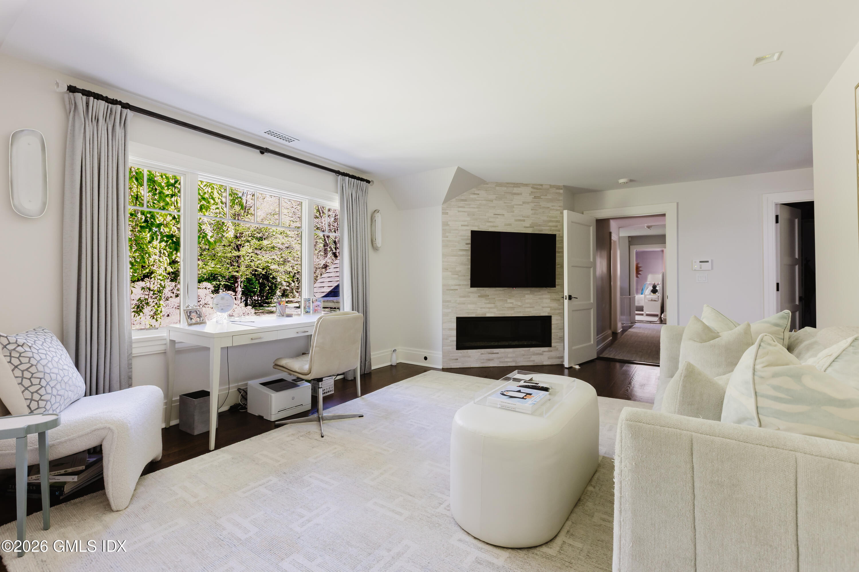17 Brookside Park