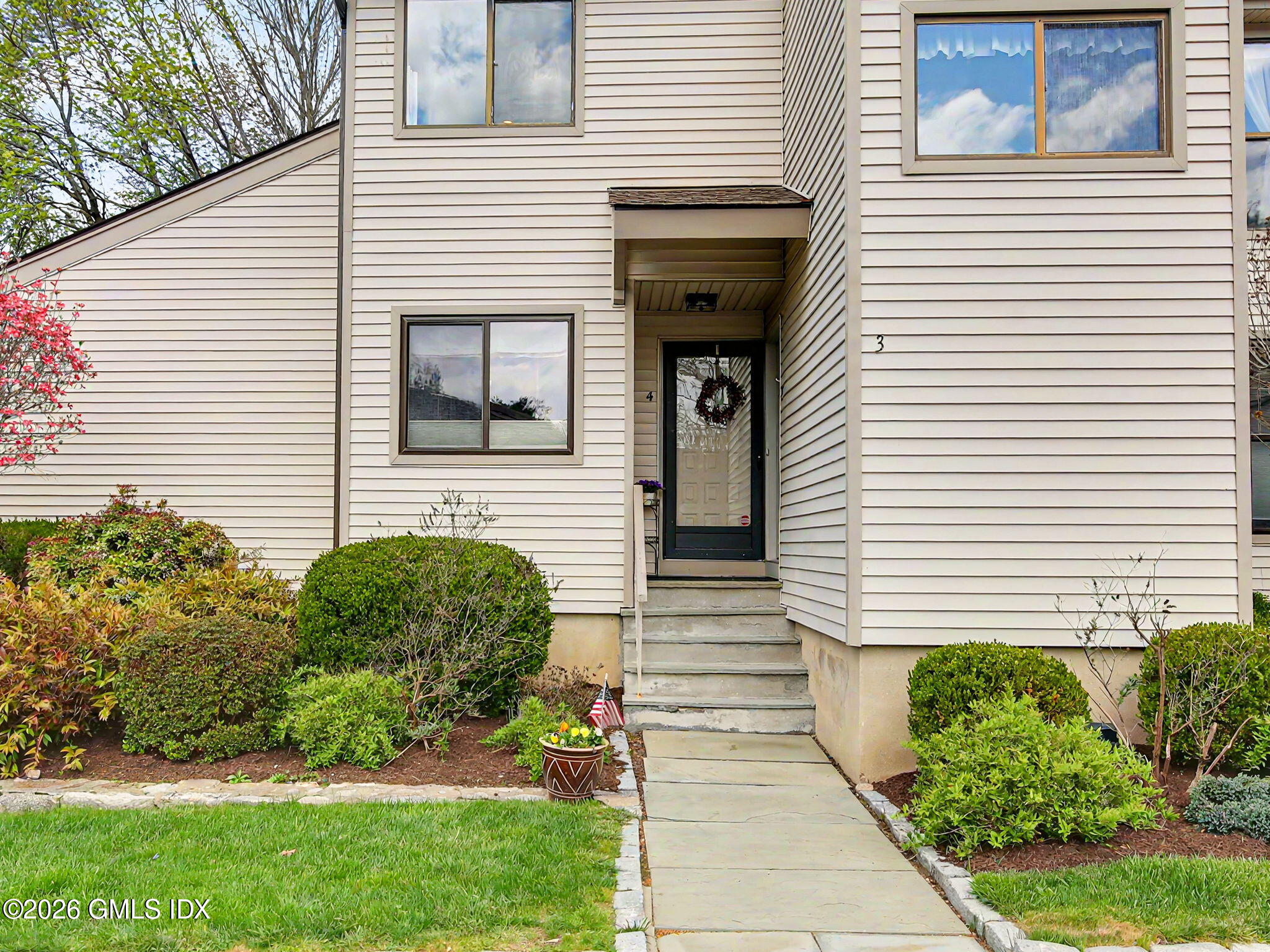 500 River Road APT 3