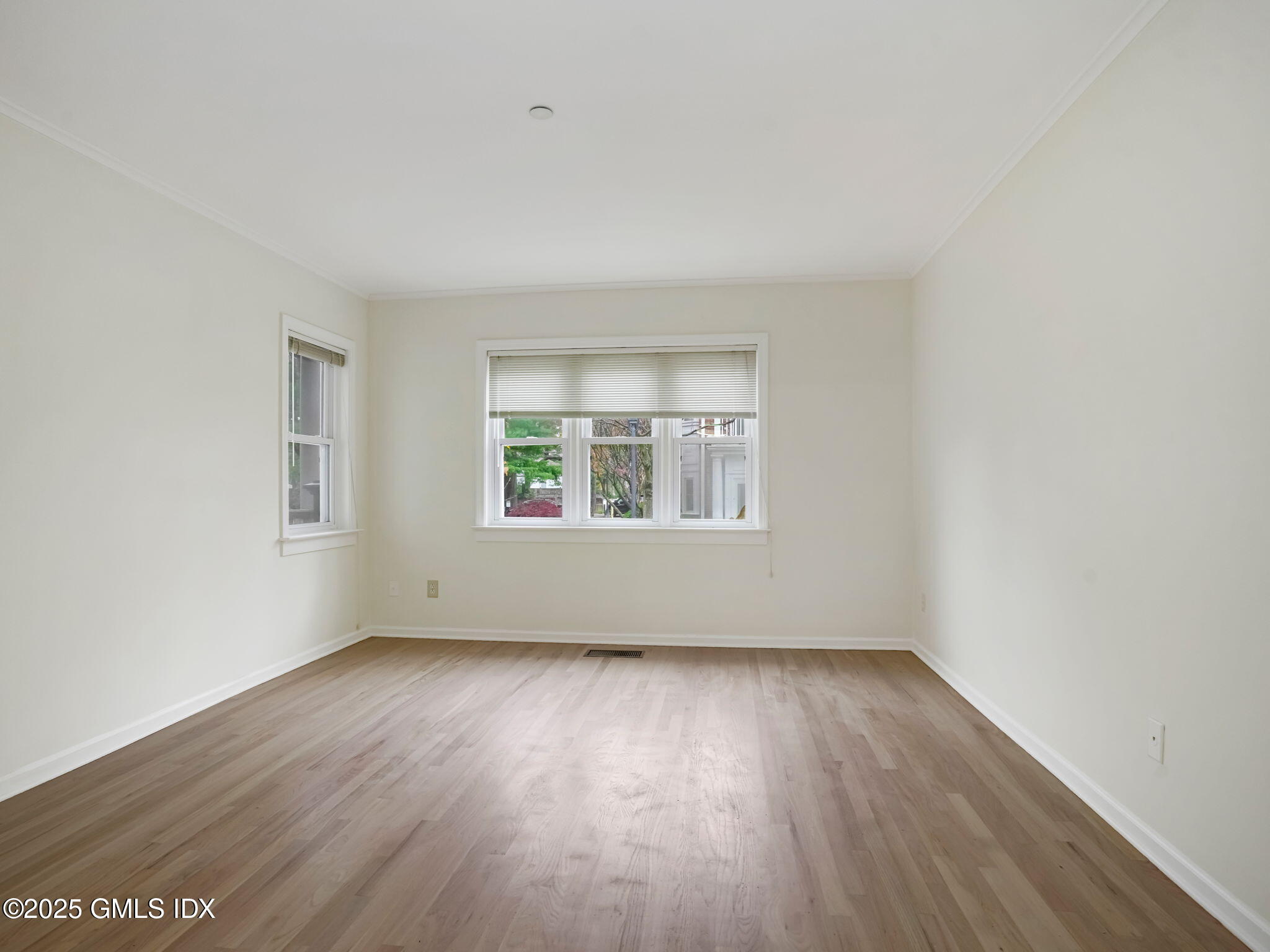 51 Forest Avenue 19