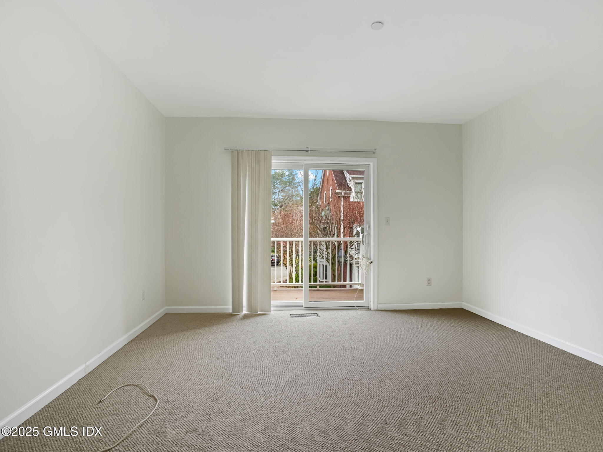 51 Forest Avenue 19