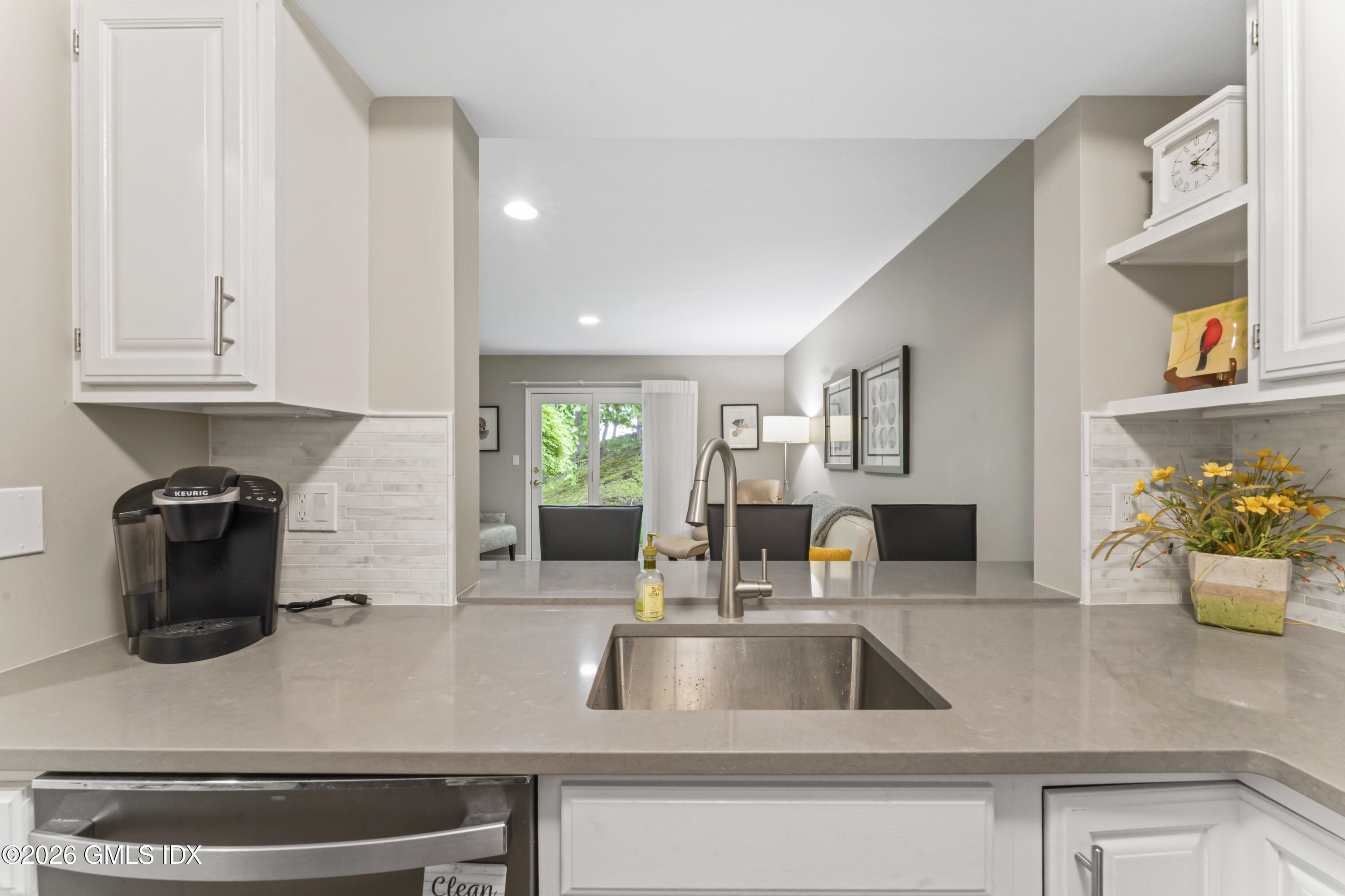351 Pemberwick Road APT 818