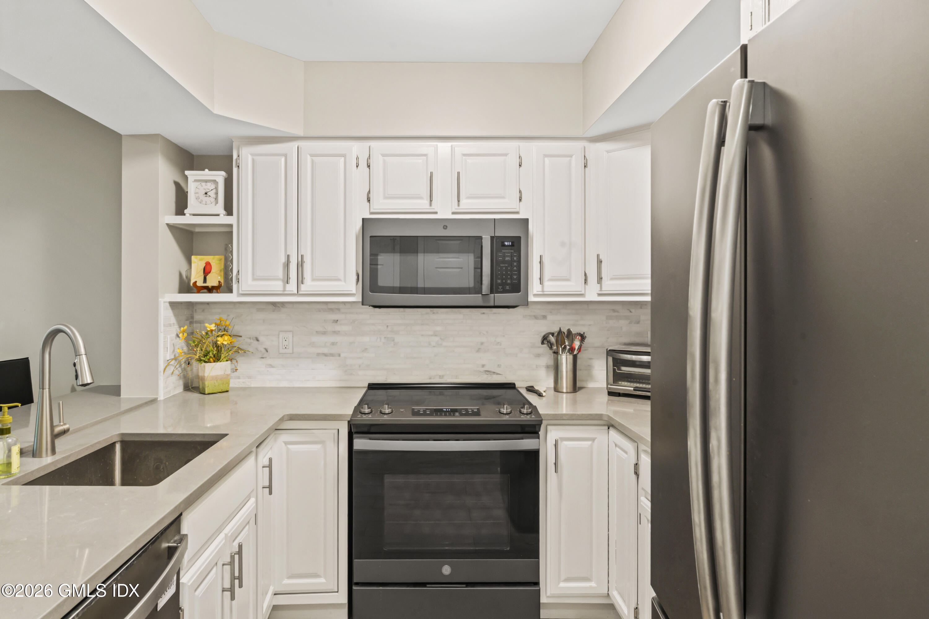 351 Pemberwick Road APT 818