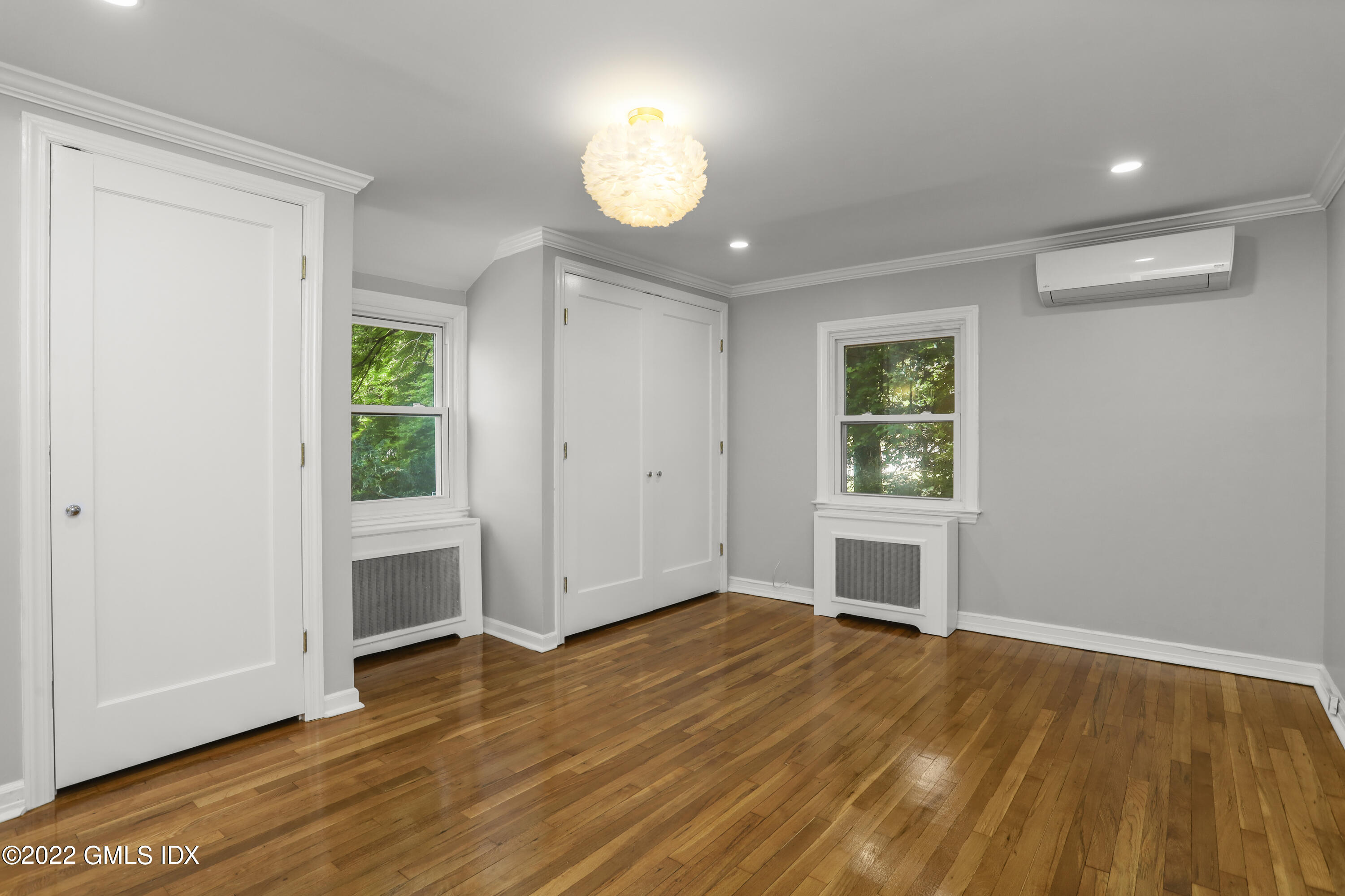 10 MacArthur Drive
