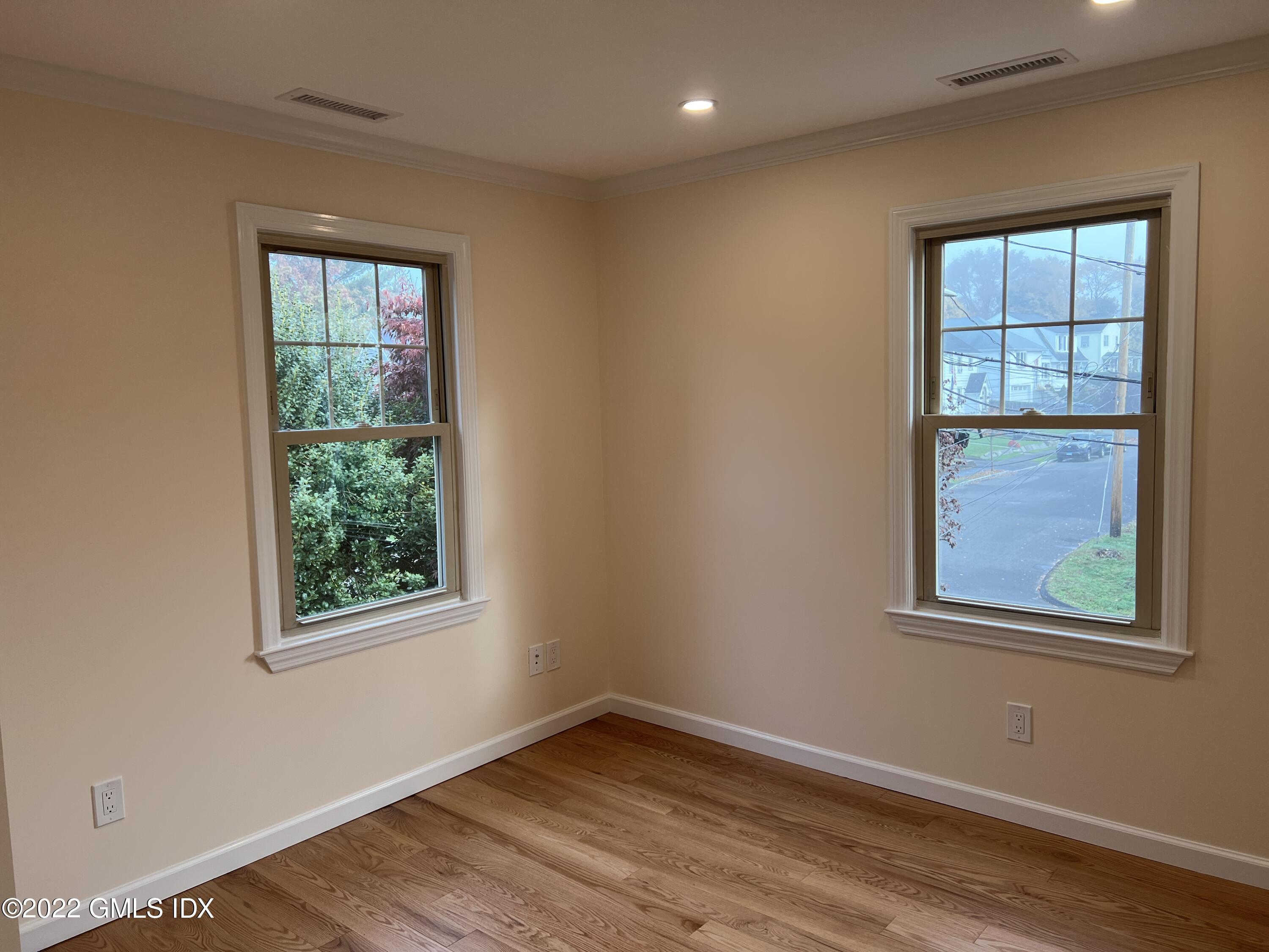 8 Smith Street South 2nd Floor