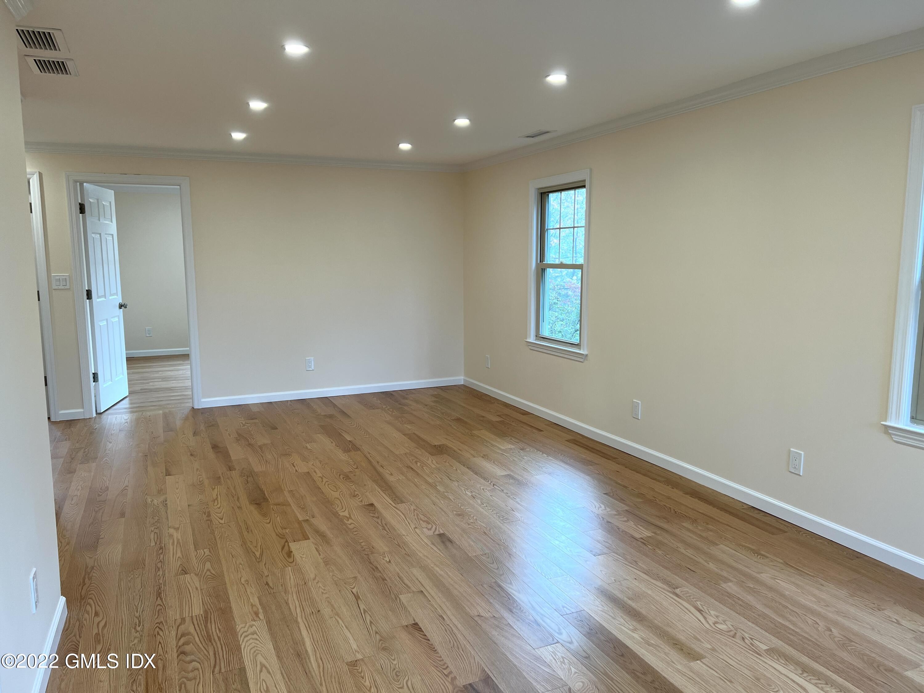 8 Smith Street South 2nd Floor