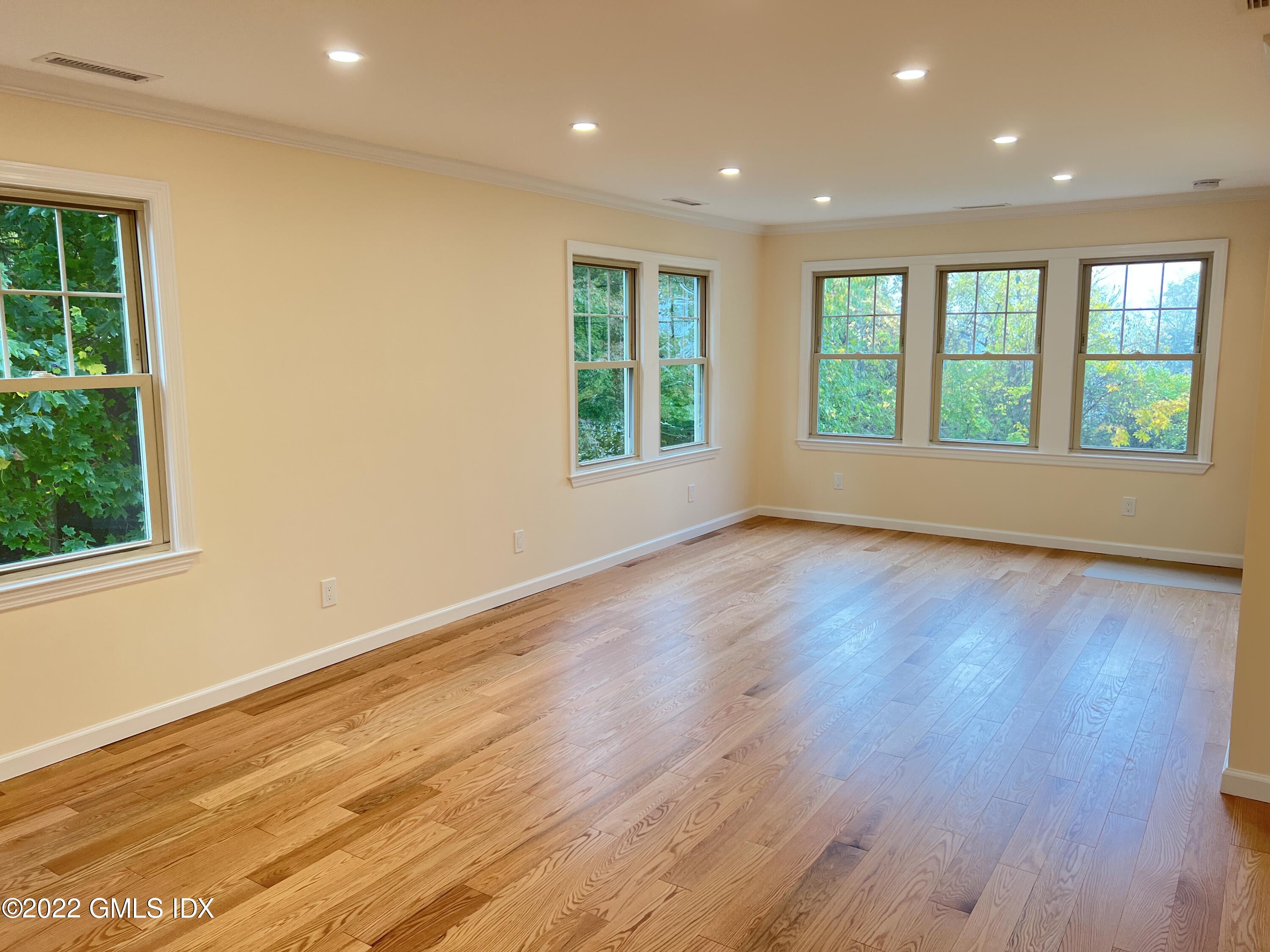 8 Smith Street South 2nd Floor