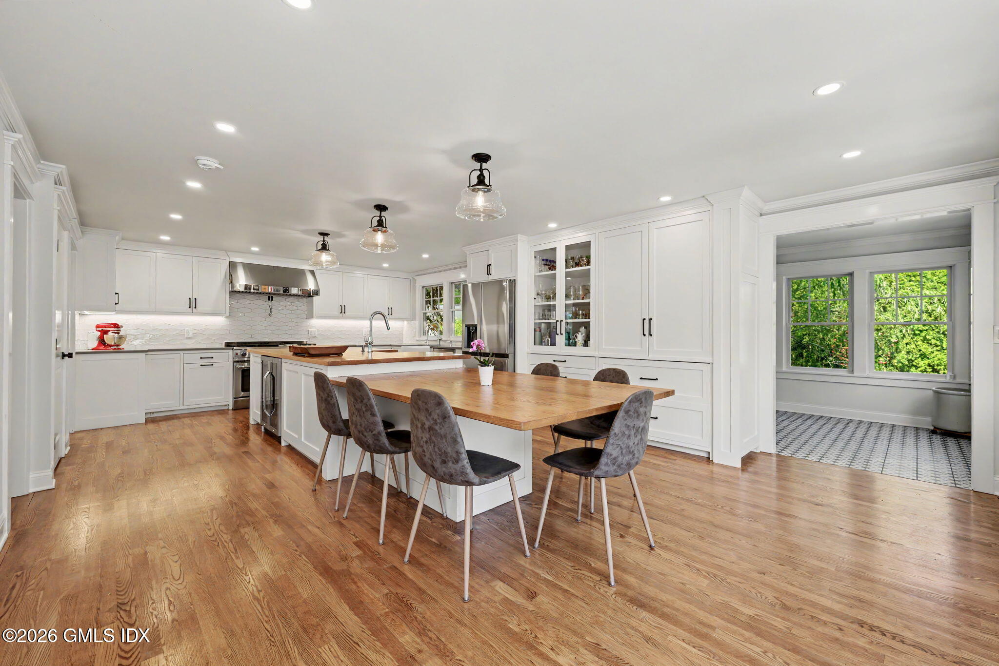 5 Grant Avenue