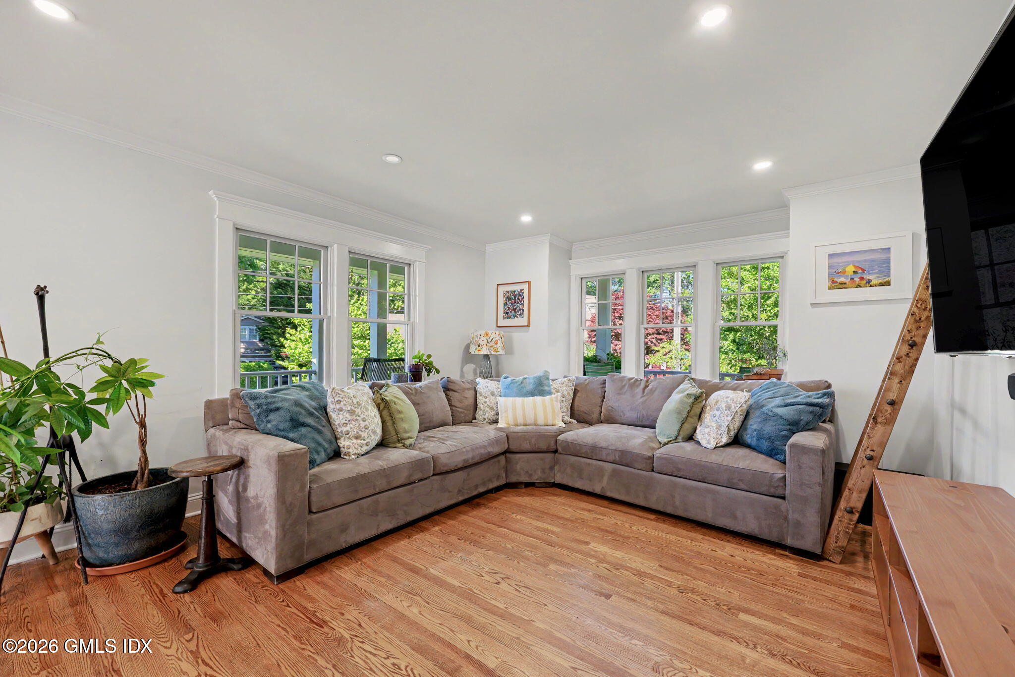 5 Grant Avenue