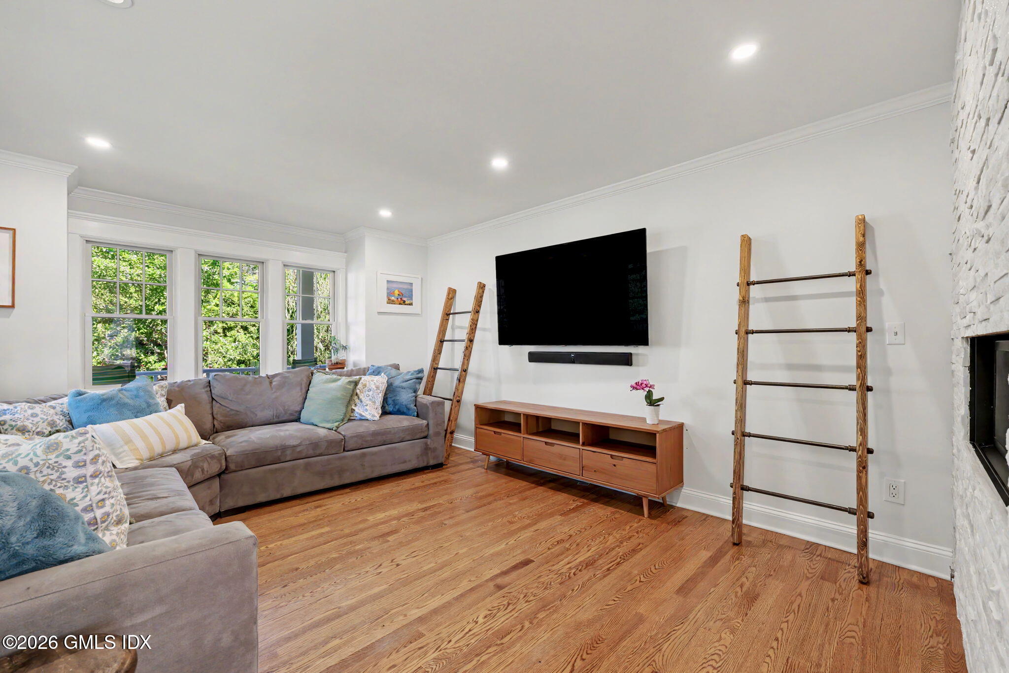 5 Grant Avenue
