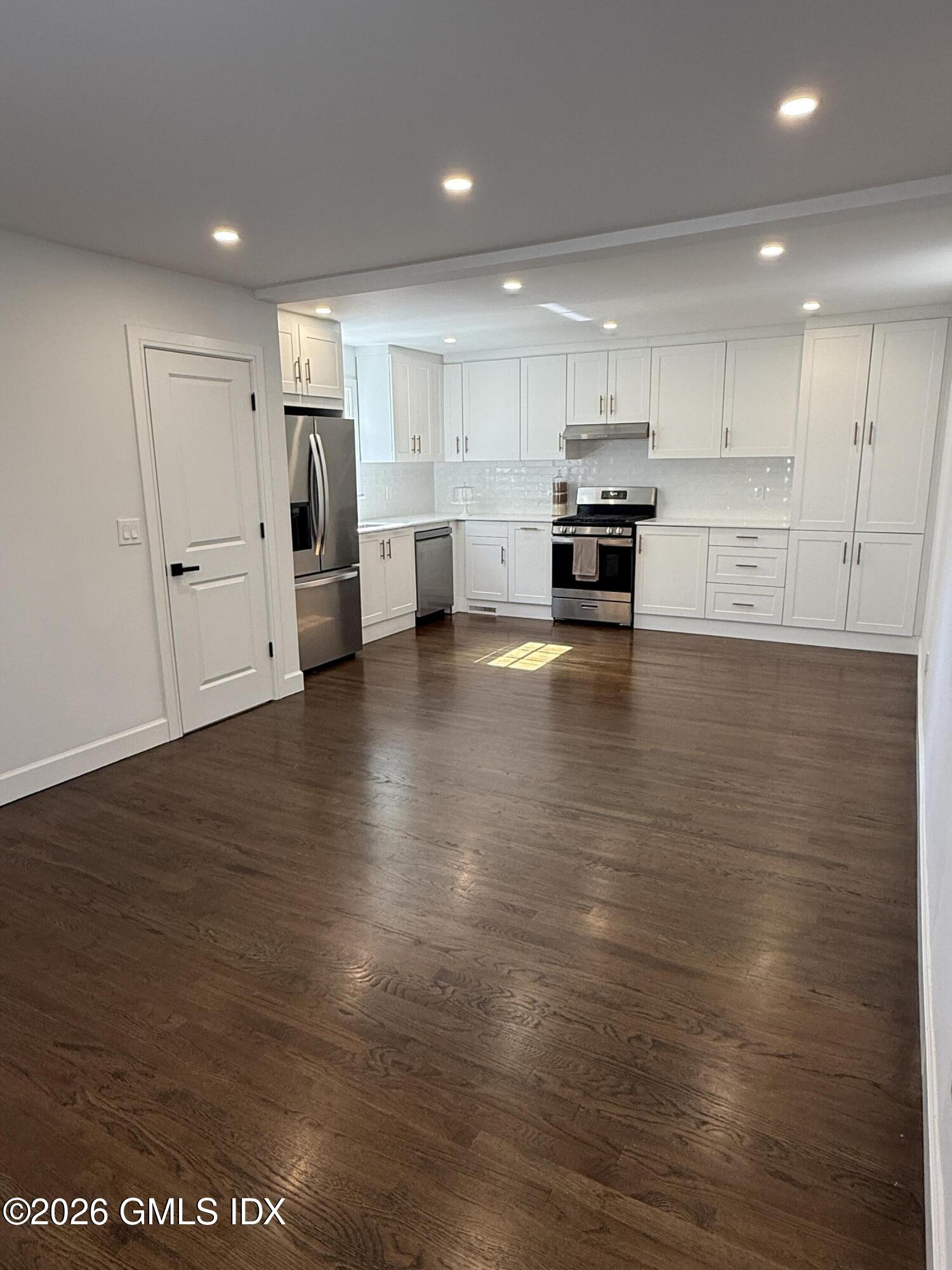 69 Cos Cob Avenue Unit: 1st Floor