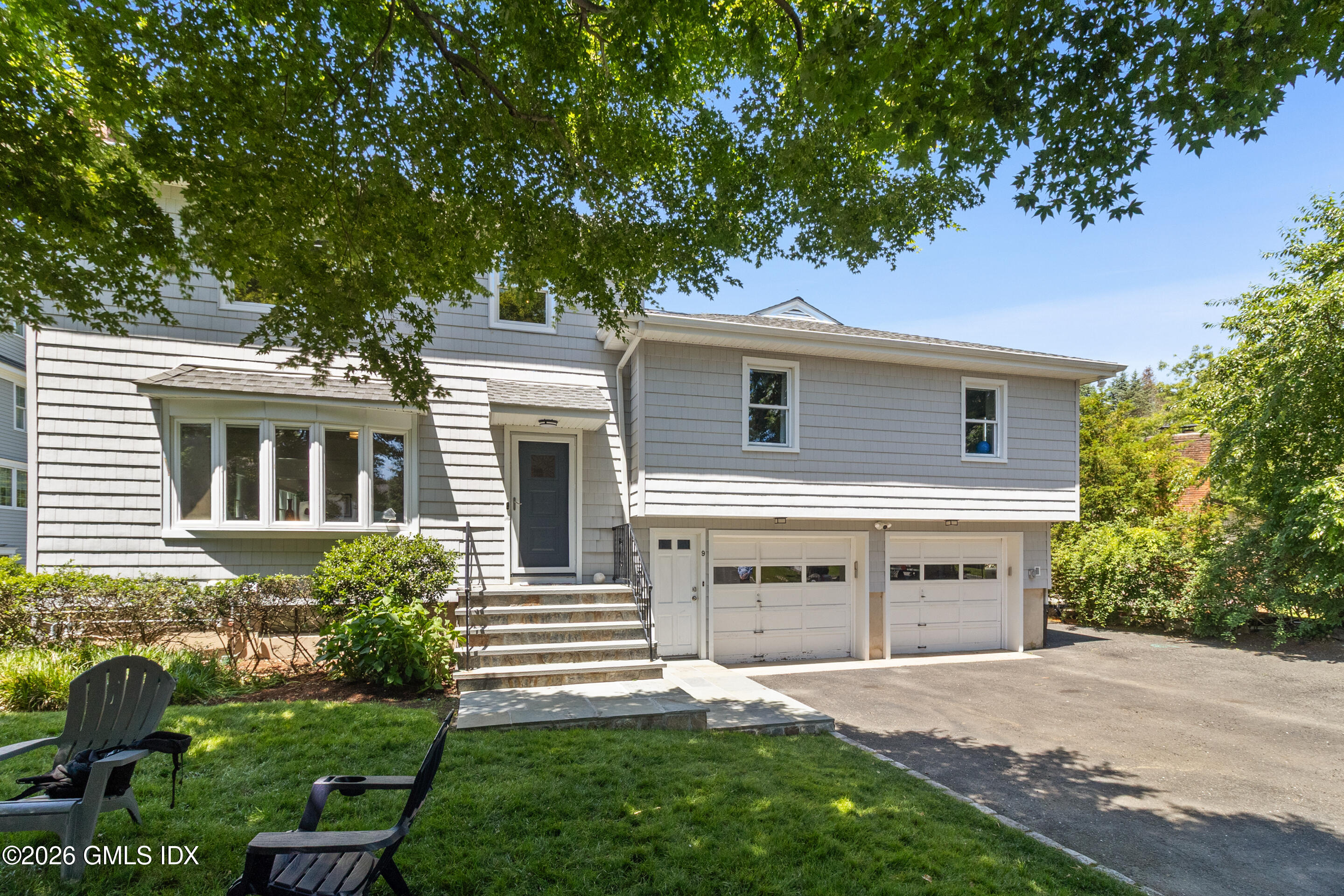 9 Deluca Drive
