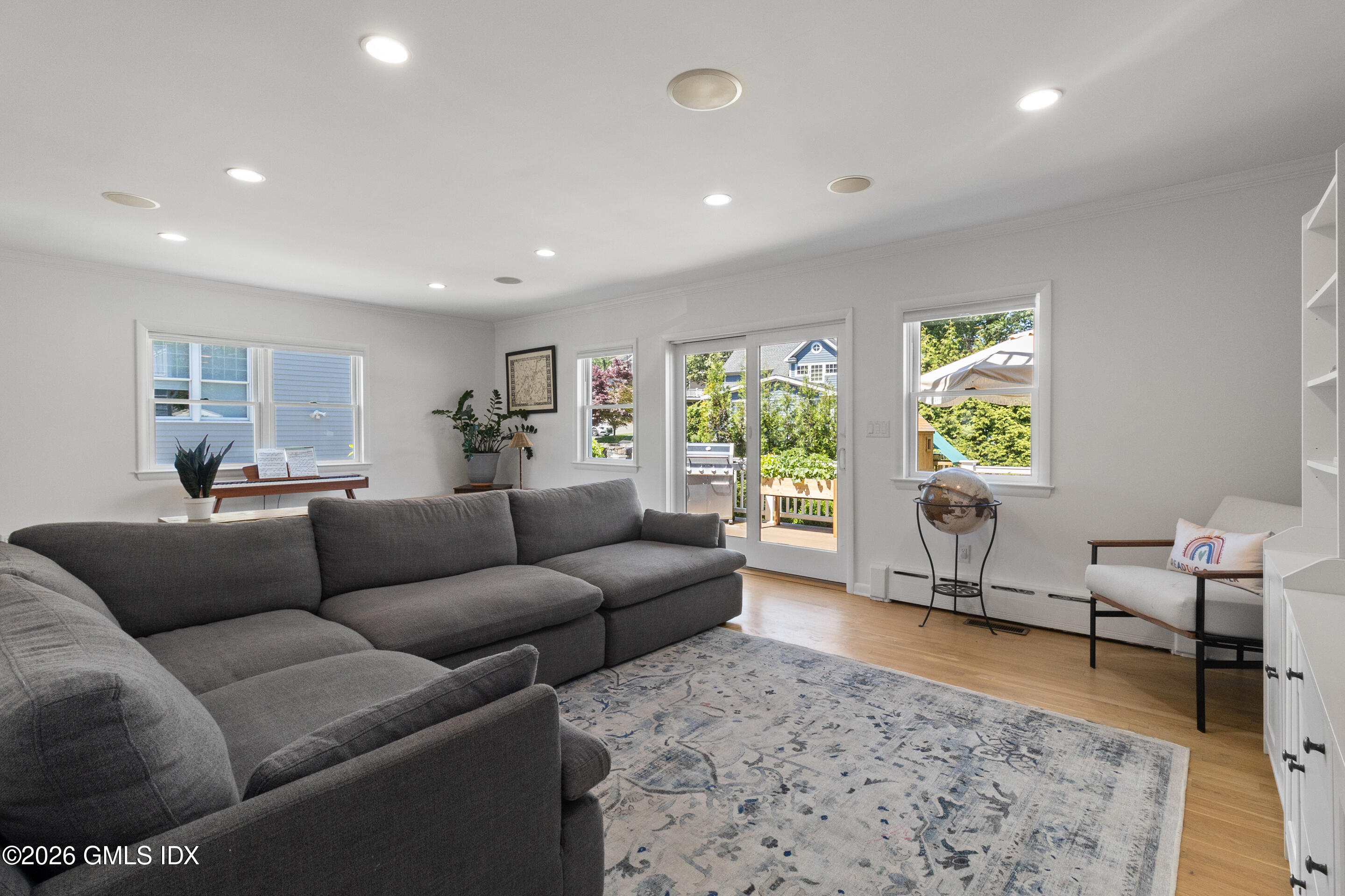 9 Deluca Drive