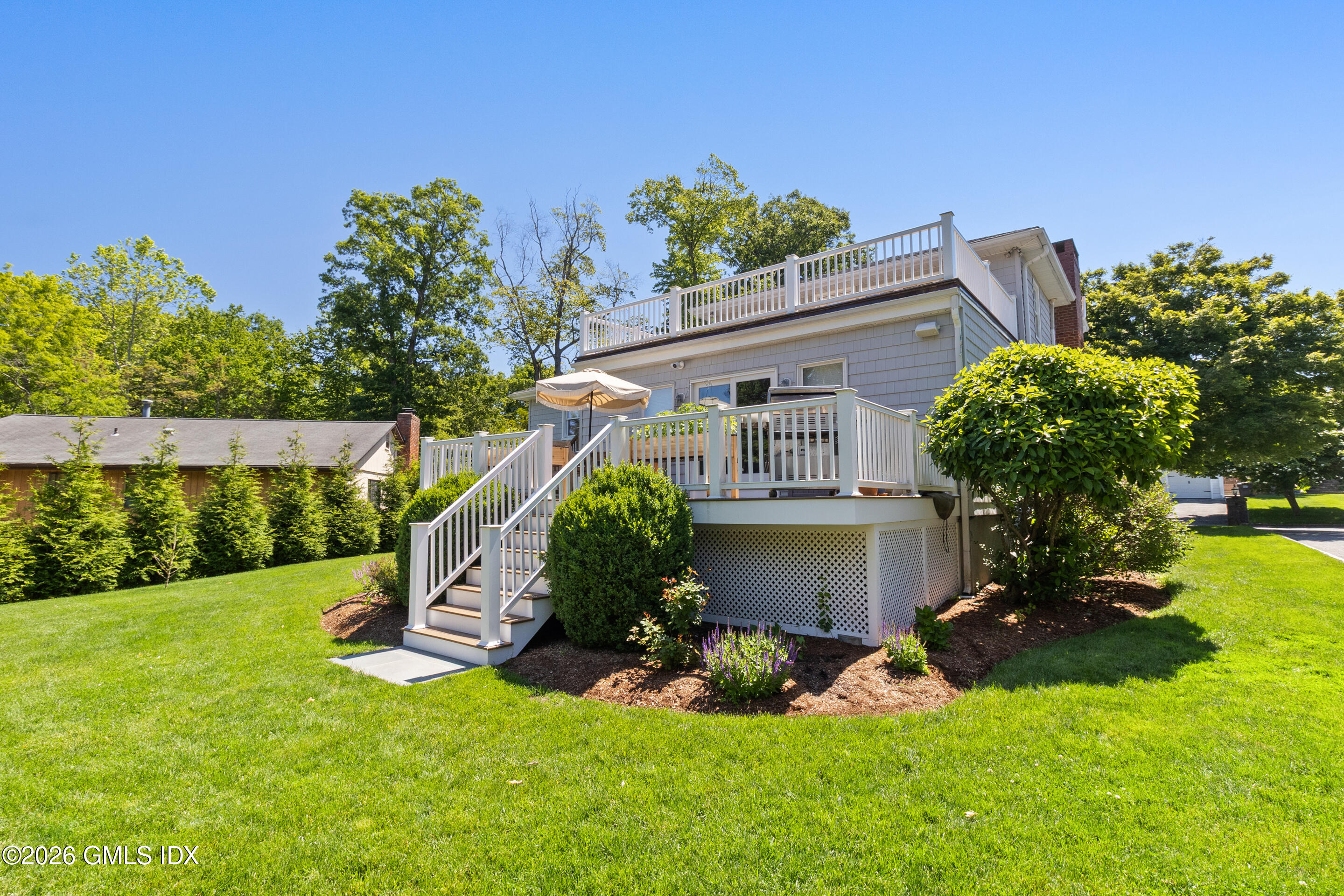 9 Deluca Drive